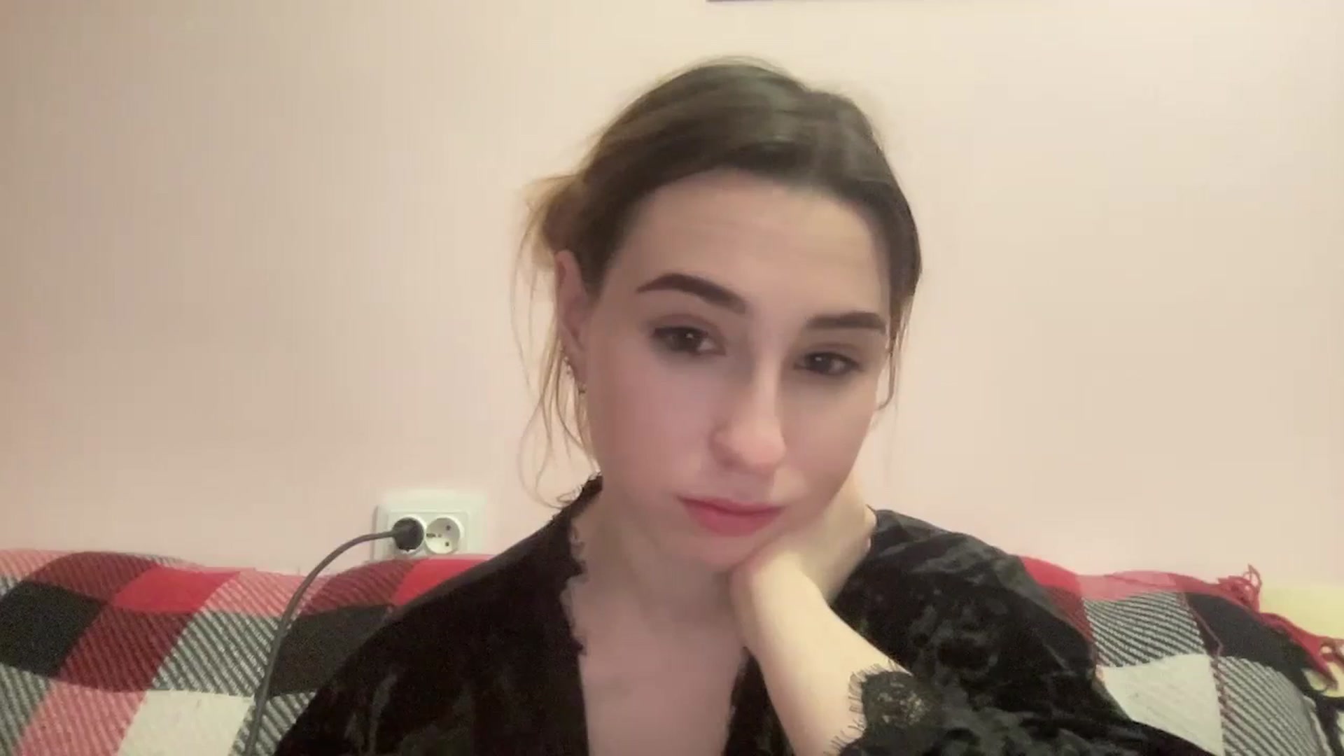 Gallery image thumbnail from Just_I's myfreecams stream on, 02/07/2024, 24:27 image 14 of 20