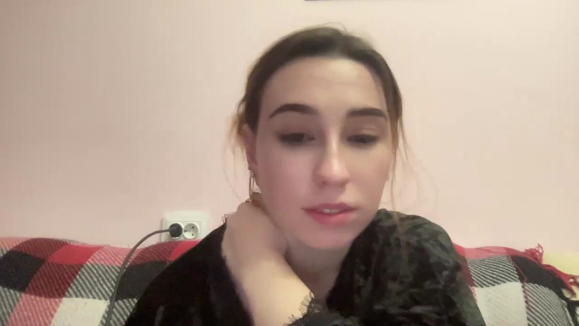 Gallery image thumbnail from Just_I's myfreecams stream on, 02/07/2024, 24:17 image 14 of 20
