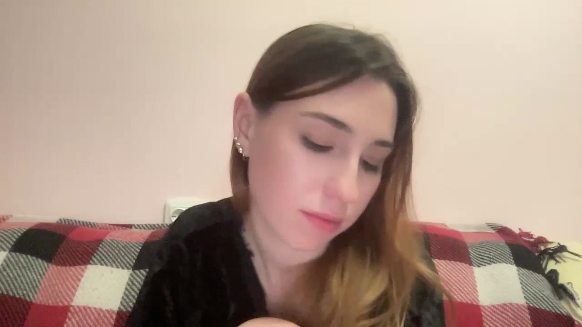 Gallery image thumbnail from Just_I's myfreecams stream on, 02/09/2024, 02:02 image 19 of 20