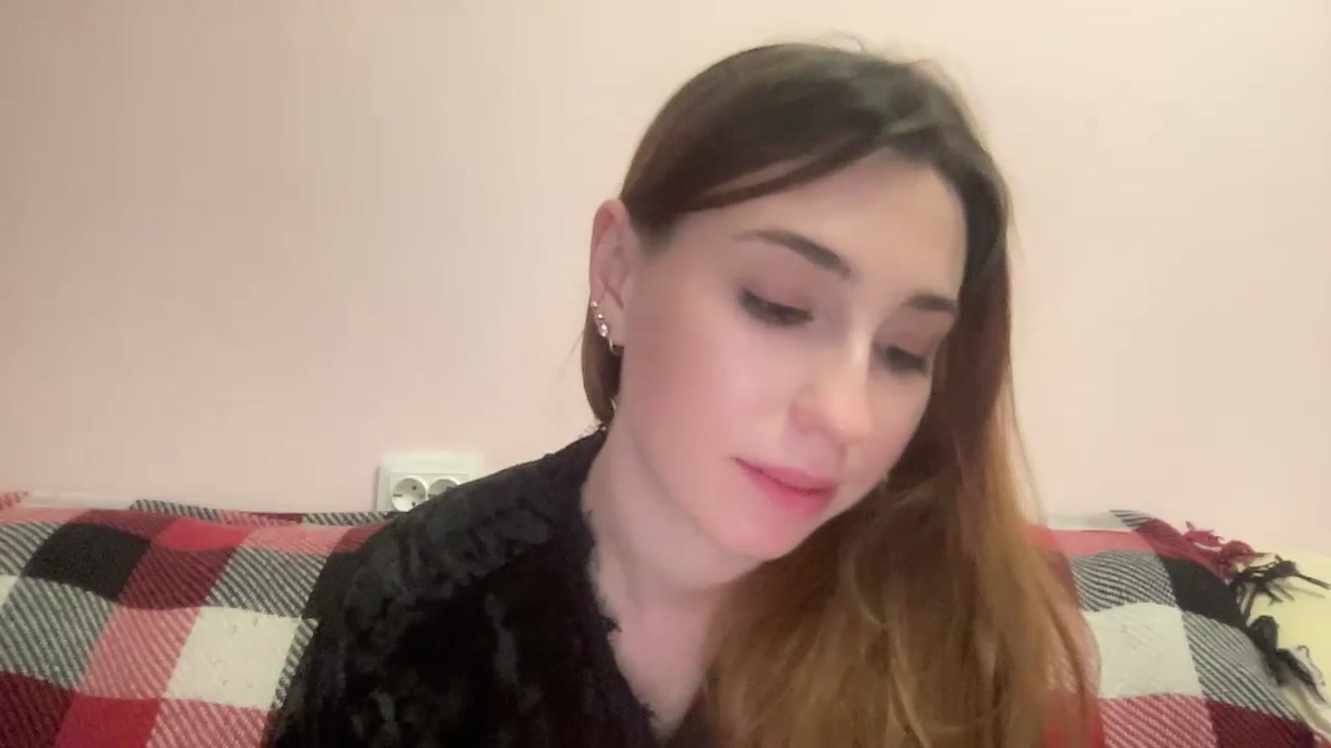 Gallery image thumbnail from Just_I's myfreecams stream on, 02/09/2024, 02:02 image 2 of 20