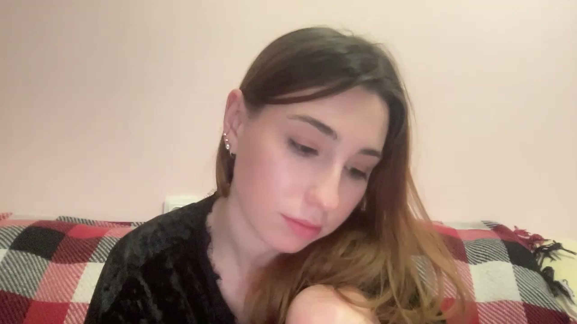 Gallery image thumbnail from Just_I's myfreecams stream on, 02/09/2024, 02:02 image 9 of 20