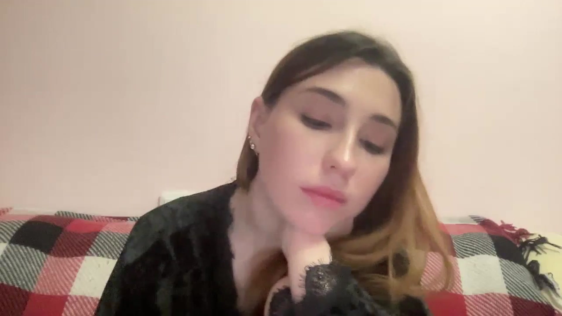 Gallery image thumbnail from Just_I's myfreecams stream on, 02/09/2024, 02:02 image 7 of 20