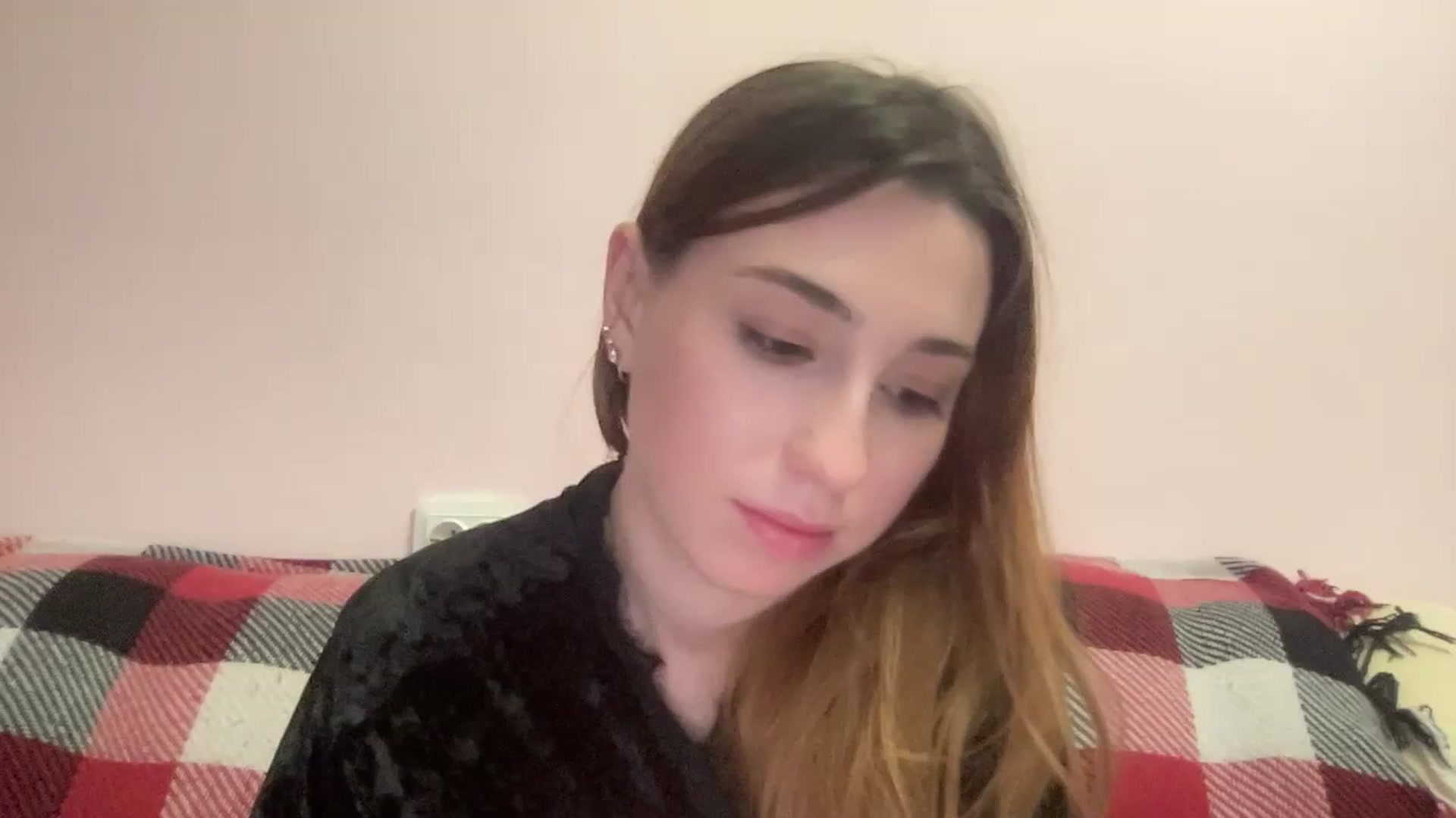 Gallery image thumbnail from Just_I's myfreecams stream on, 02/09/2024, 02:02 image 1 of 20