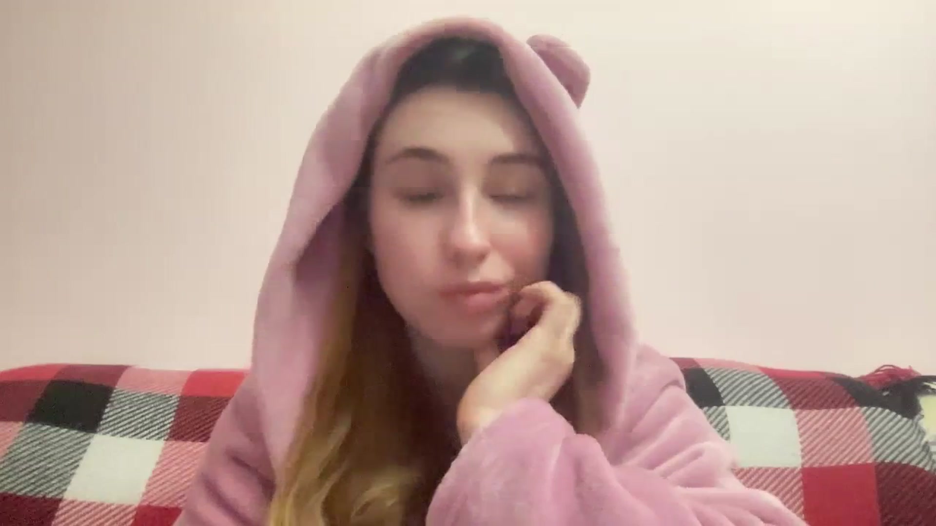 Gallery image thumbnail from Just_I's myfreecams stream on, 02/11/2024, 02:20 image 2 of 20