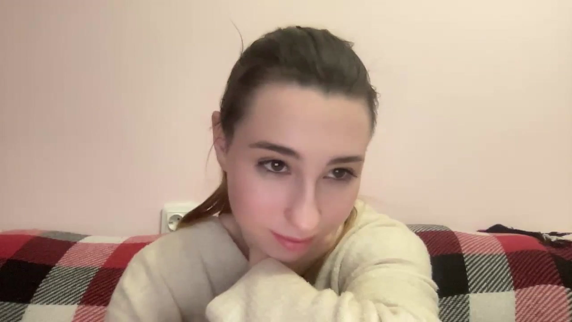 Gallery image thumbnail from Just_I's myfreecams stream on, 02/13/2024, 22:48 image 8 of 20