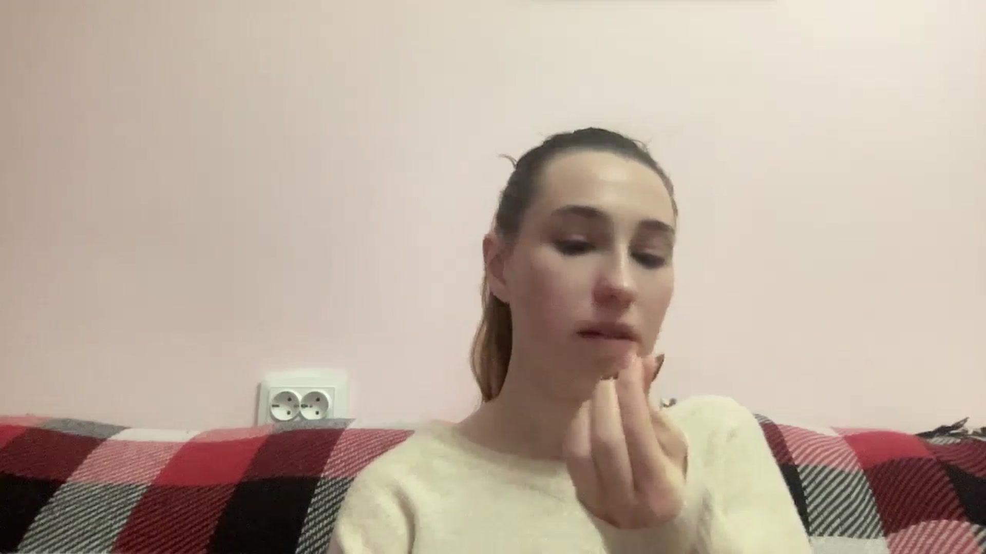 Gallery image thumbnail from Just_I's myfreecams stream on, 02/14/2024, 24:09 image 19 of 20