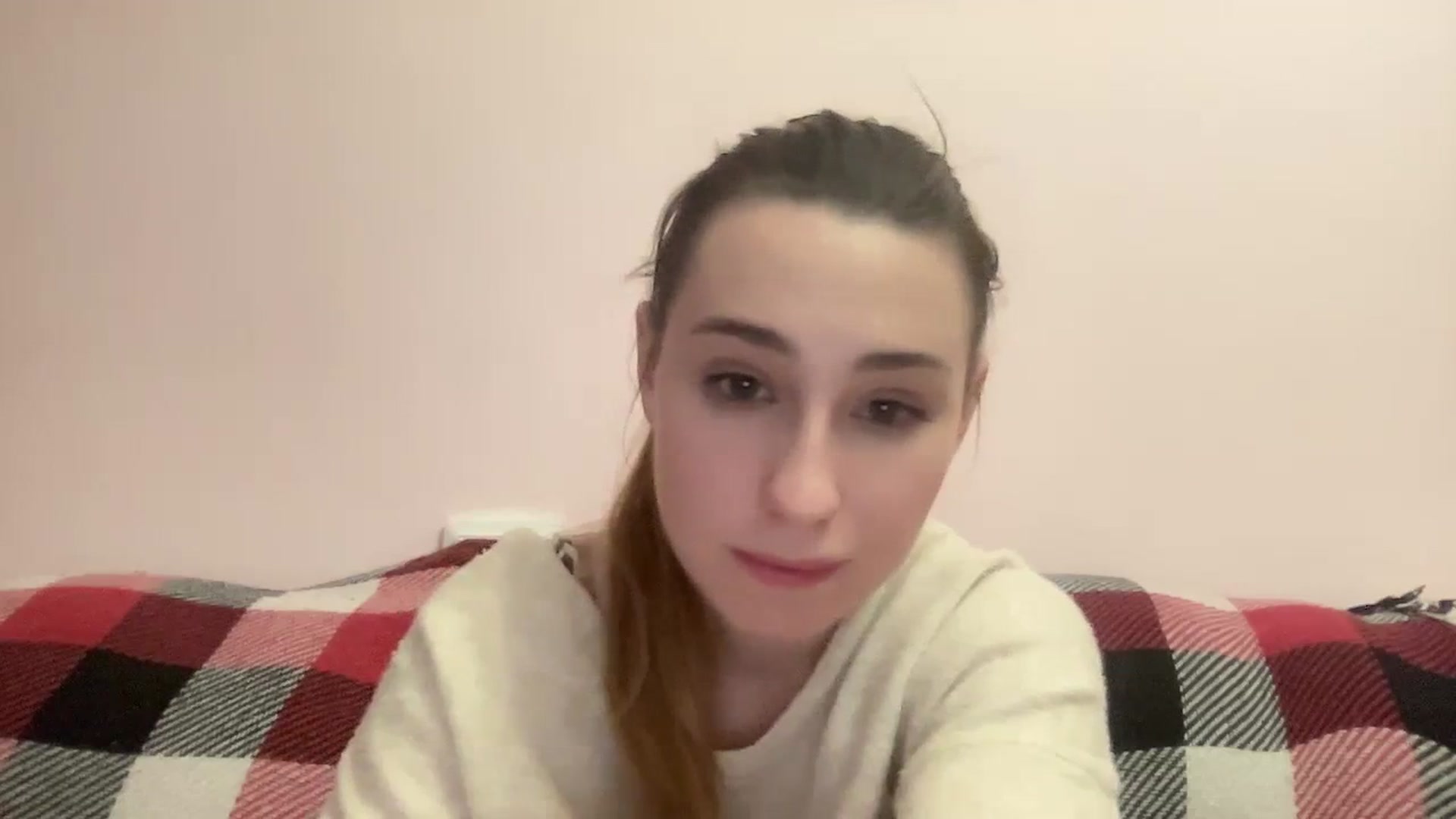 Gallery image thumbnail from Just_I's myfreecams stream on, 02/14/2024, 24:55 image 17 of 20