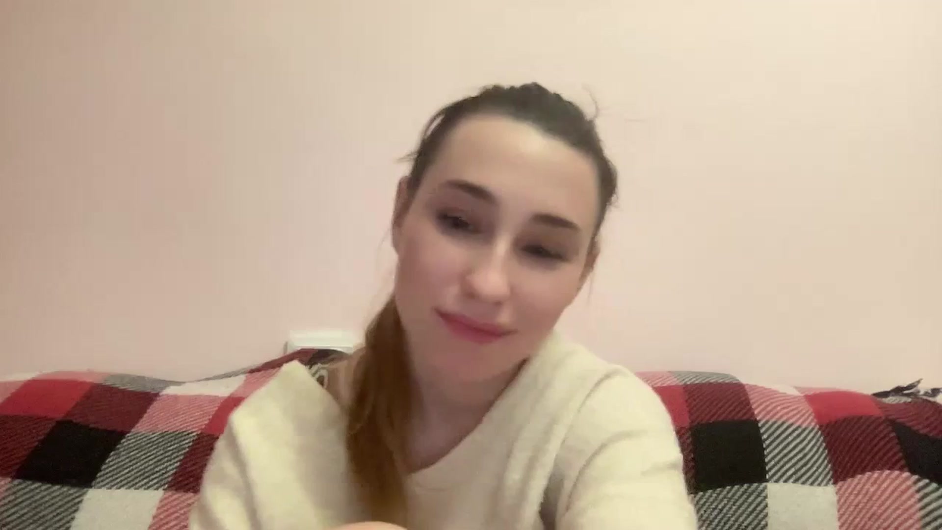 Gallery image thumbnail from Just_I's myfreecams stream on, 02/14/2024, 24:55 image 16 of 20