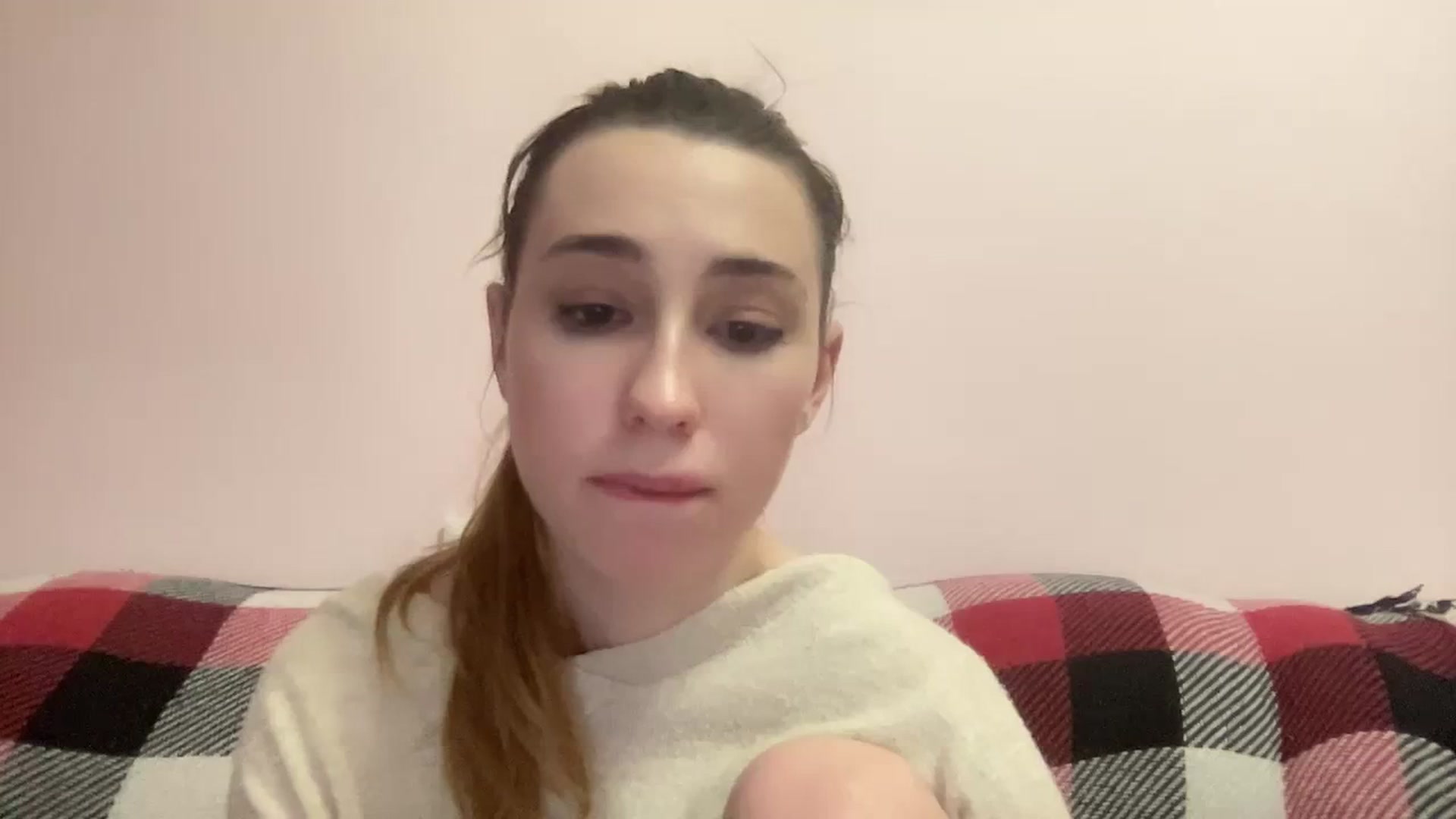 Gallery image thumbnail from Just_I's myfreecams stream on, 02/14/2024, 01:33 image 3 of 20
