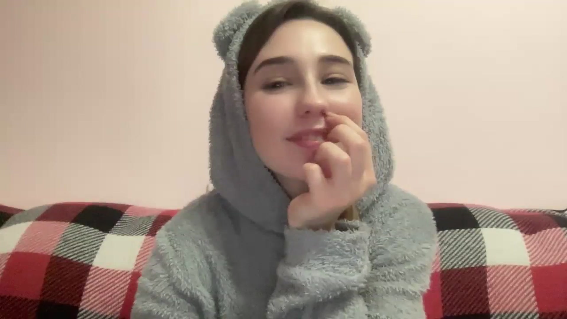 Gallery image thumbnail from Just_I's myfreecams stream on, 02/17/2024, 03:23 image 9 of 20