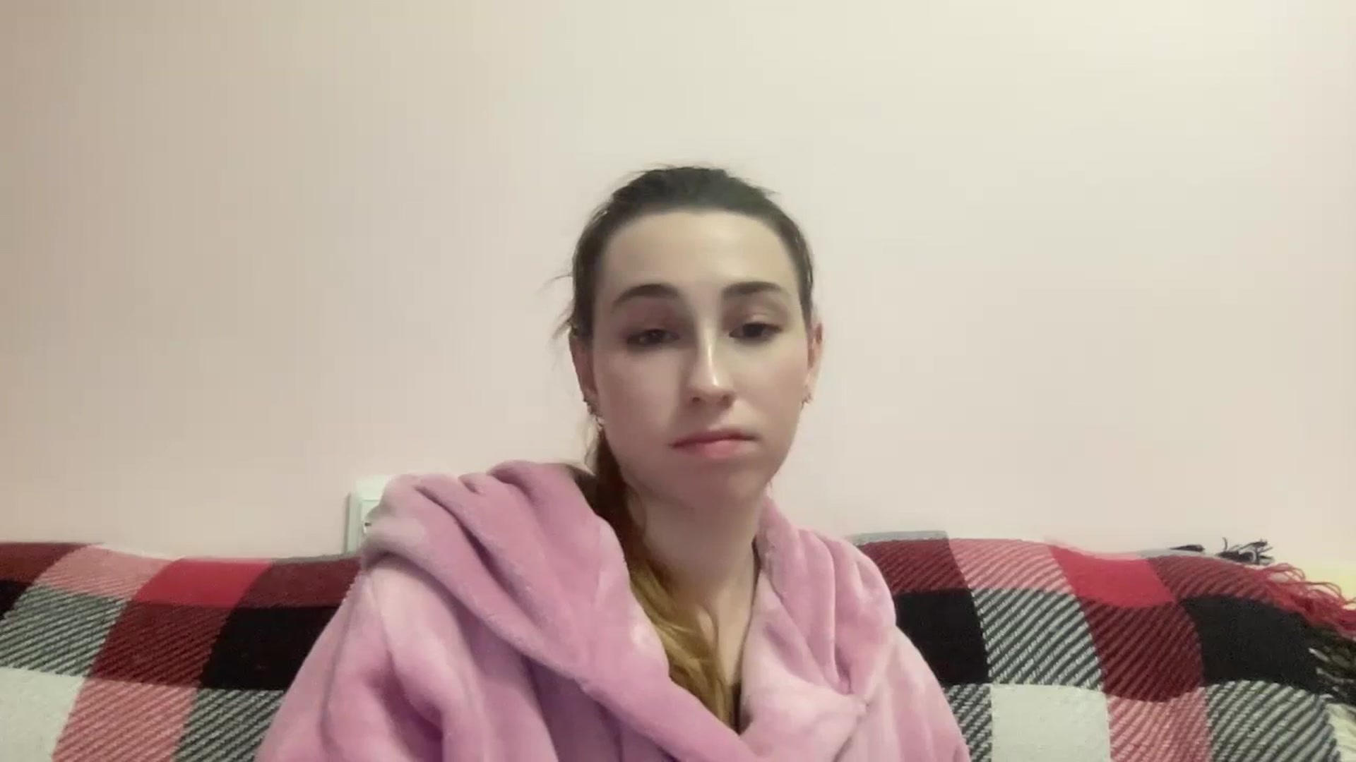 Gallery image thumbnail from Just_I's myfreecams stream on, 02/18/2024, 24:15 image 18 of 20