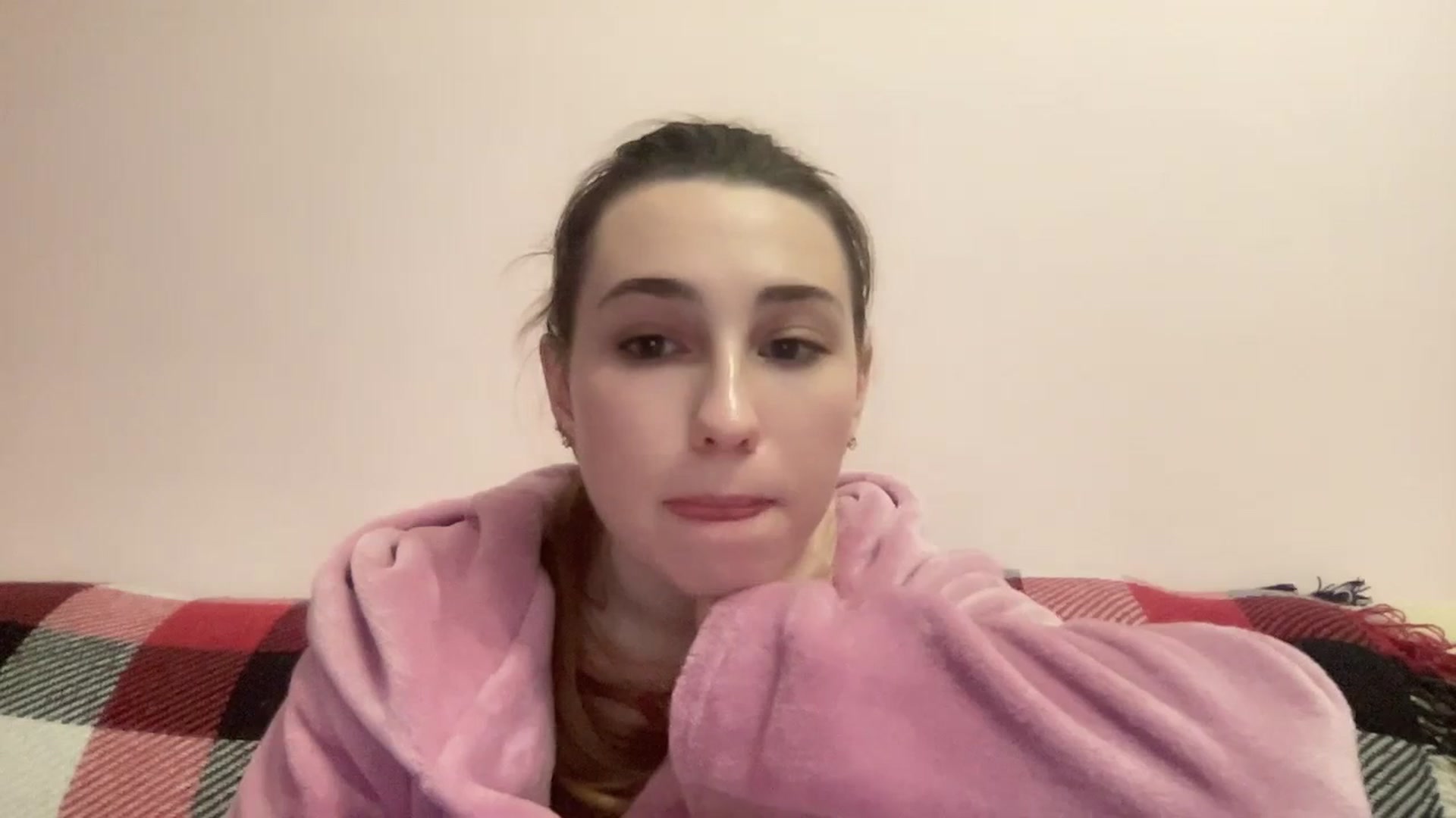 Gallery image thumbnail from Just_I's myfreecams stream on, 02/18/2024, 24:15 image 15 of 20