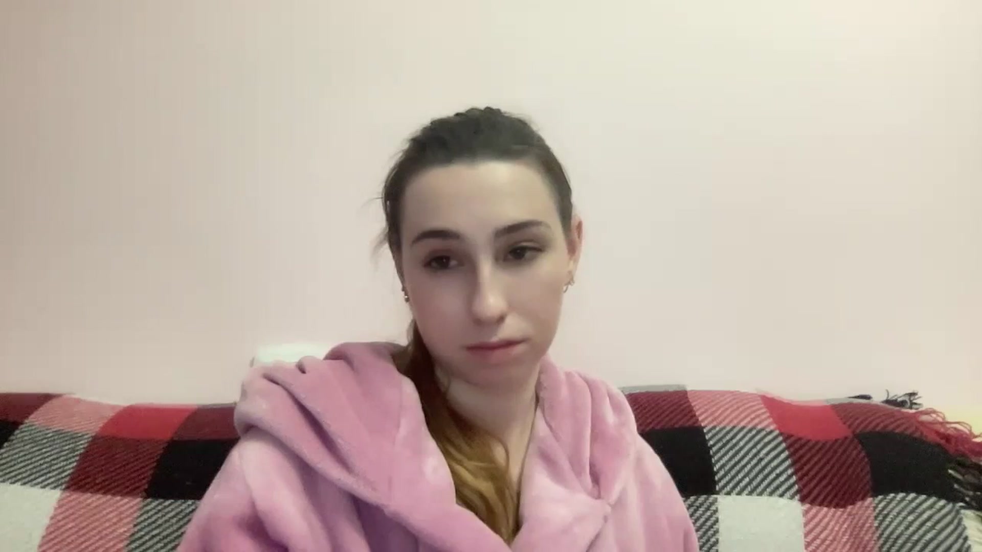 Gallery image thumbnail from Just_I's myfreecams stream on, 02/18/2024, 24:15 image 19 of 20