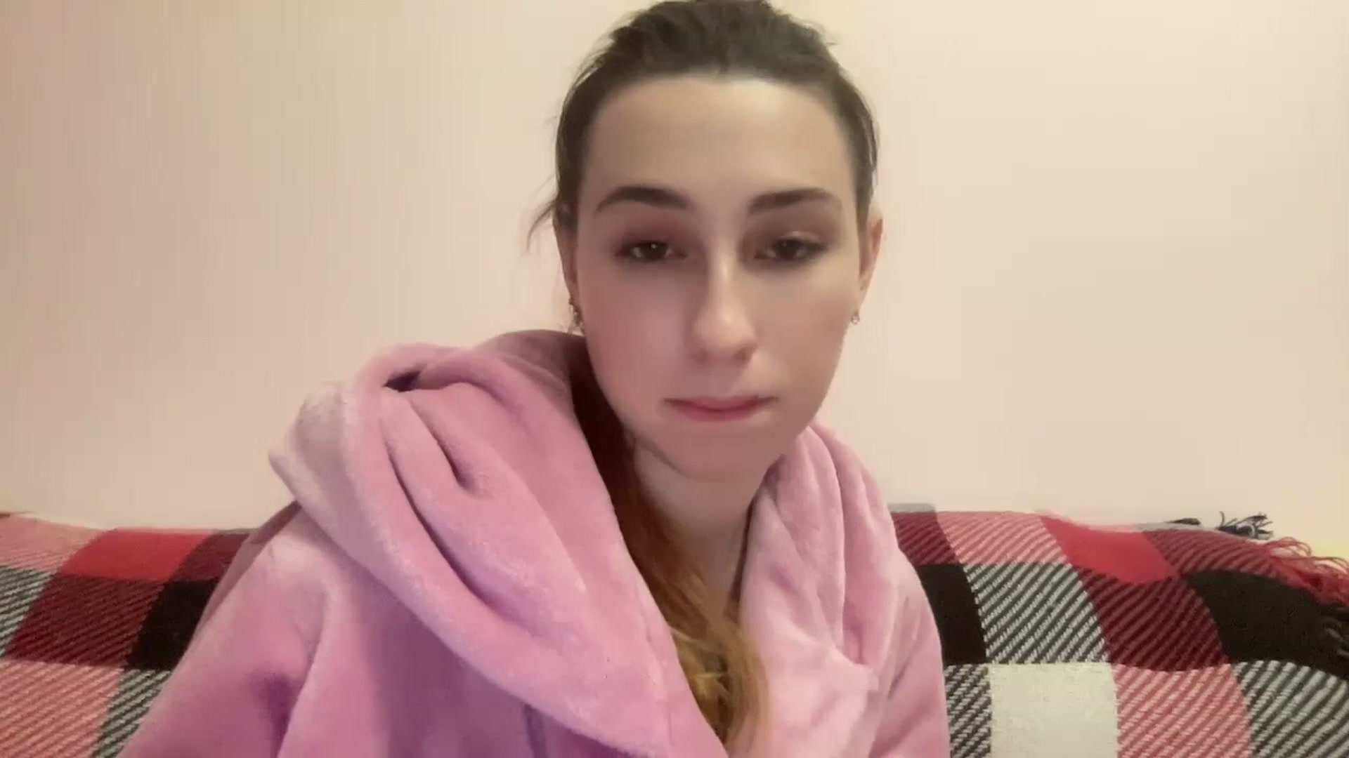 Gallery image thumbnail from Just_I's myfreecams stream on, 02/18/2024, 24:15 image 11 of 20