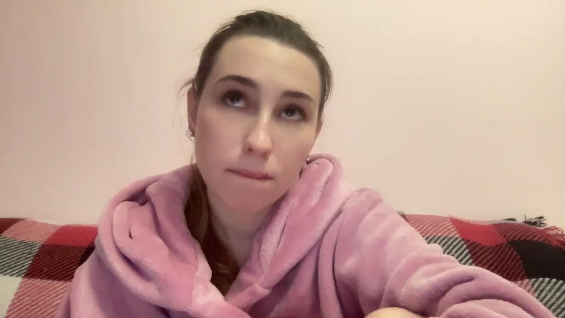 Gallery image thumbnail from Just_I's myfreecams stream on, 02/18/2024, 24:15 image 7 of 20