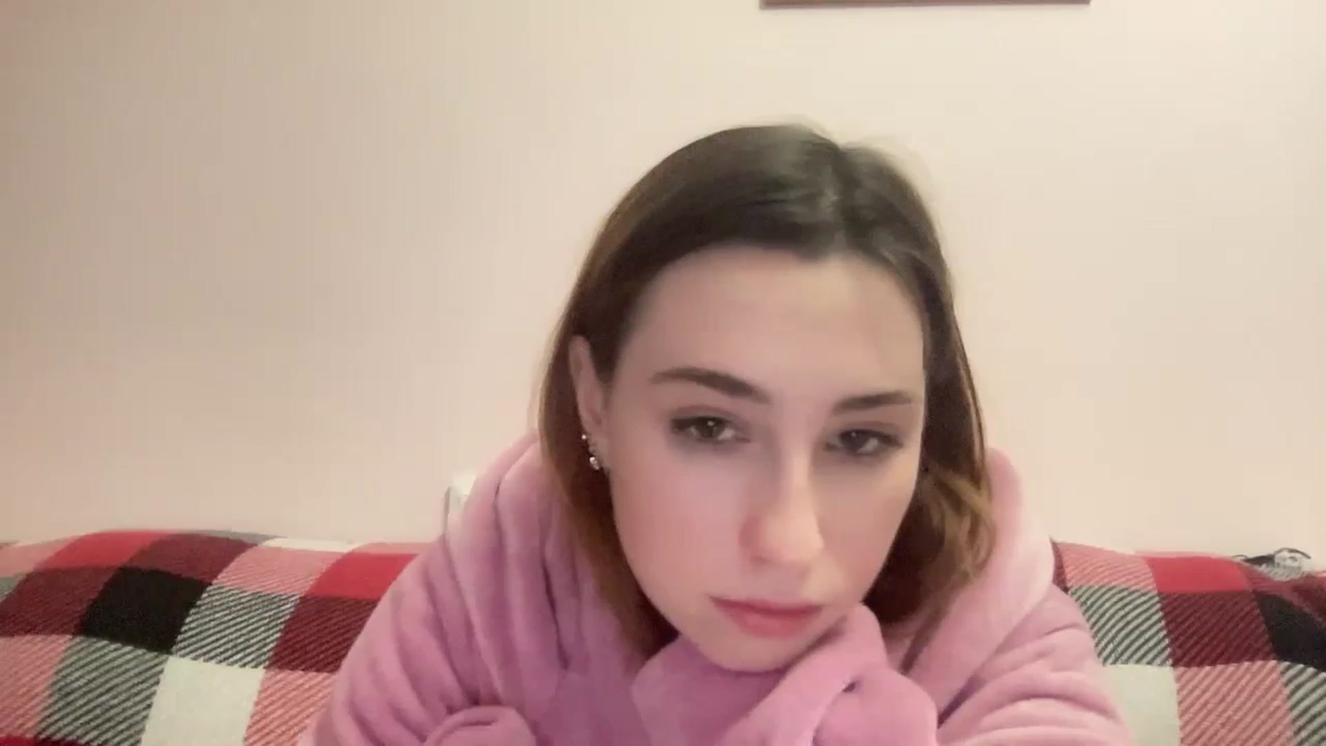 Gallery image thumbnail from Just_I's myfreecams stream on, 02/19/2024, 24:02 image 10 of 20