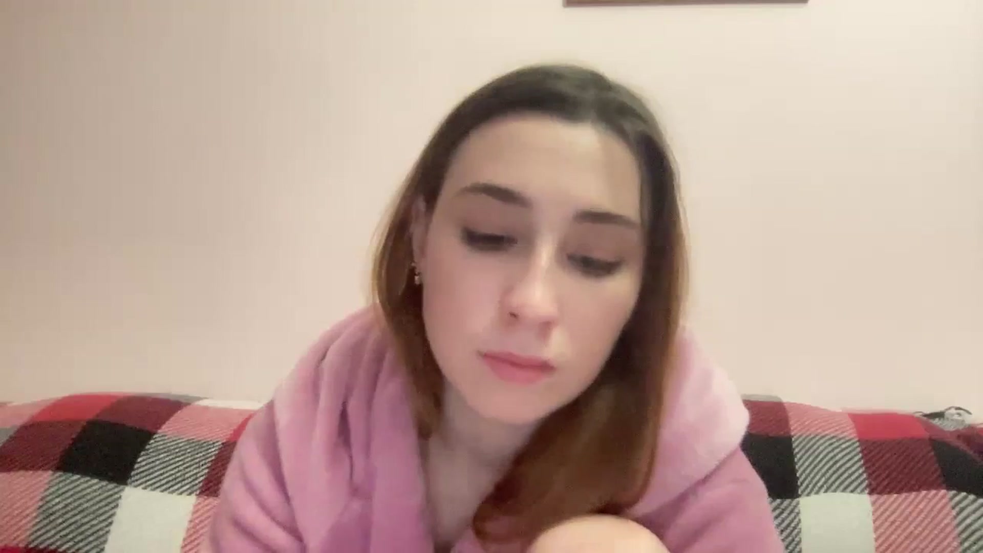 Gallery image thumbnail from Just_I's myfreecams stream on, 02/19/2024, 24:02 image 20 of 20