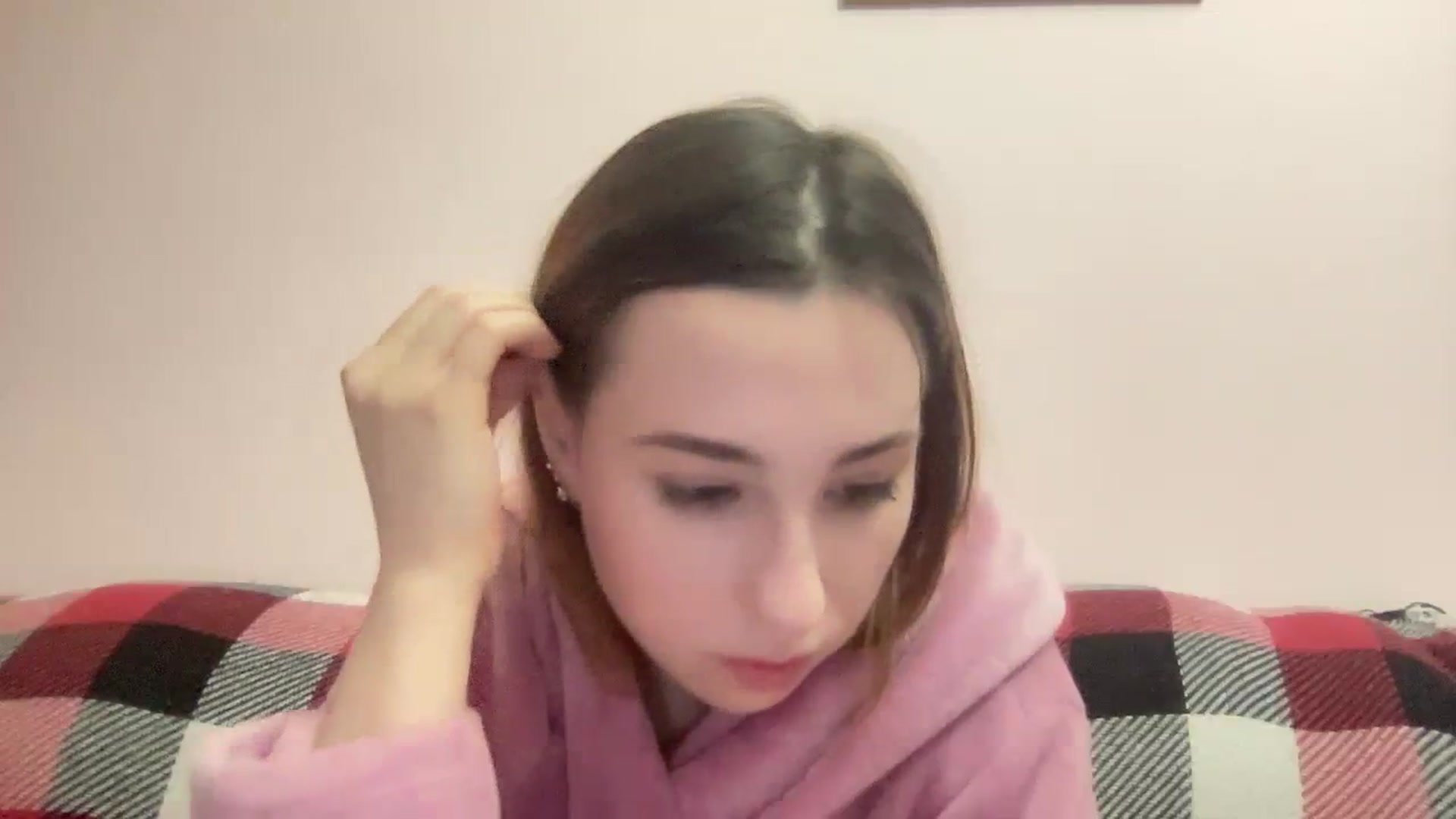 Gallery image thumbnail from Just_I's myfreecams stream on, 02/19/2024, 24:02 image 3 of 20