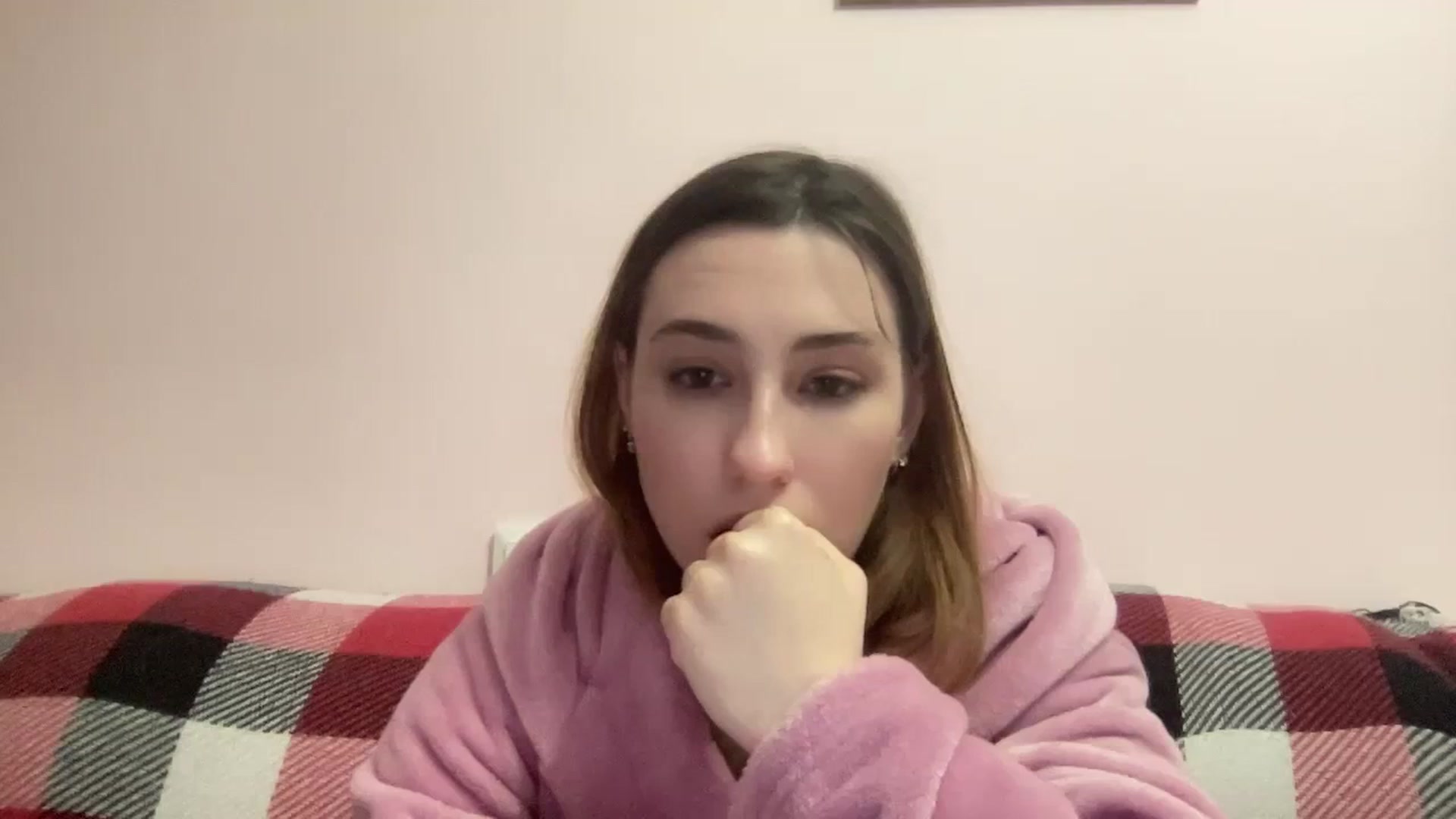 Gallery image thumbnail from Just_I's myfreecams stream on, 02/19/2024, 24:02 image 16 of 20