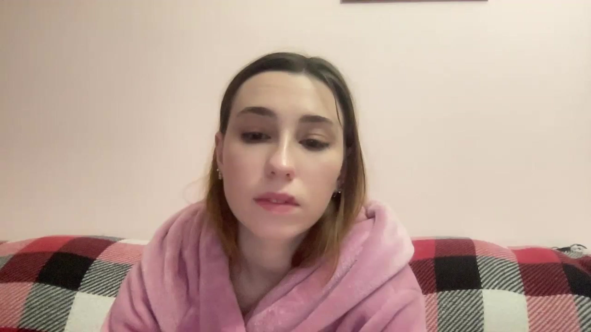 Gallery image thumbnail from Just_I's myfreecams stream on, 02/19/2024, 24:02 image 7 of 20