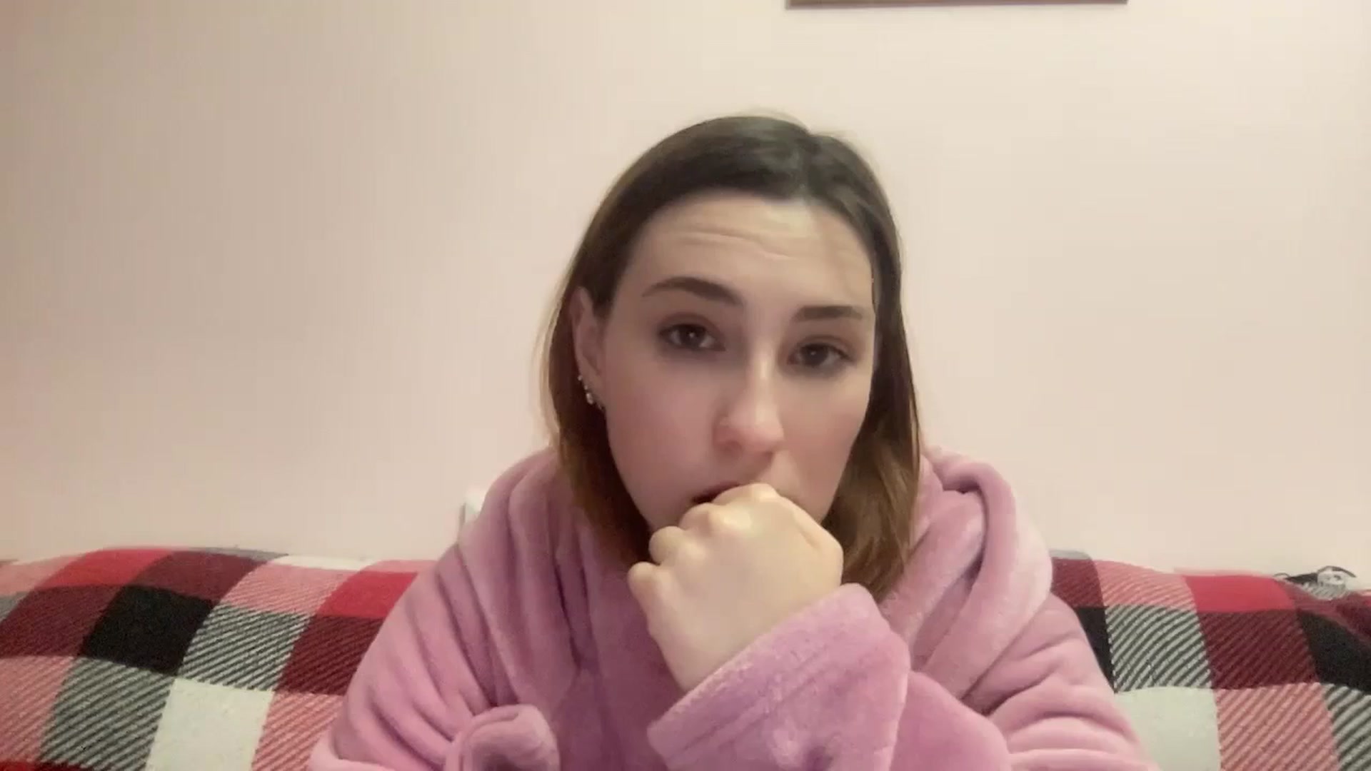 Gallery image thumbnail from Just_I's myfreecams stream on, 02/19/2024, 24:02 image 11 of 20