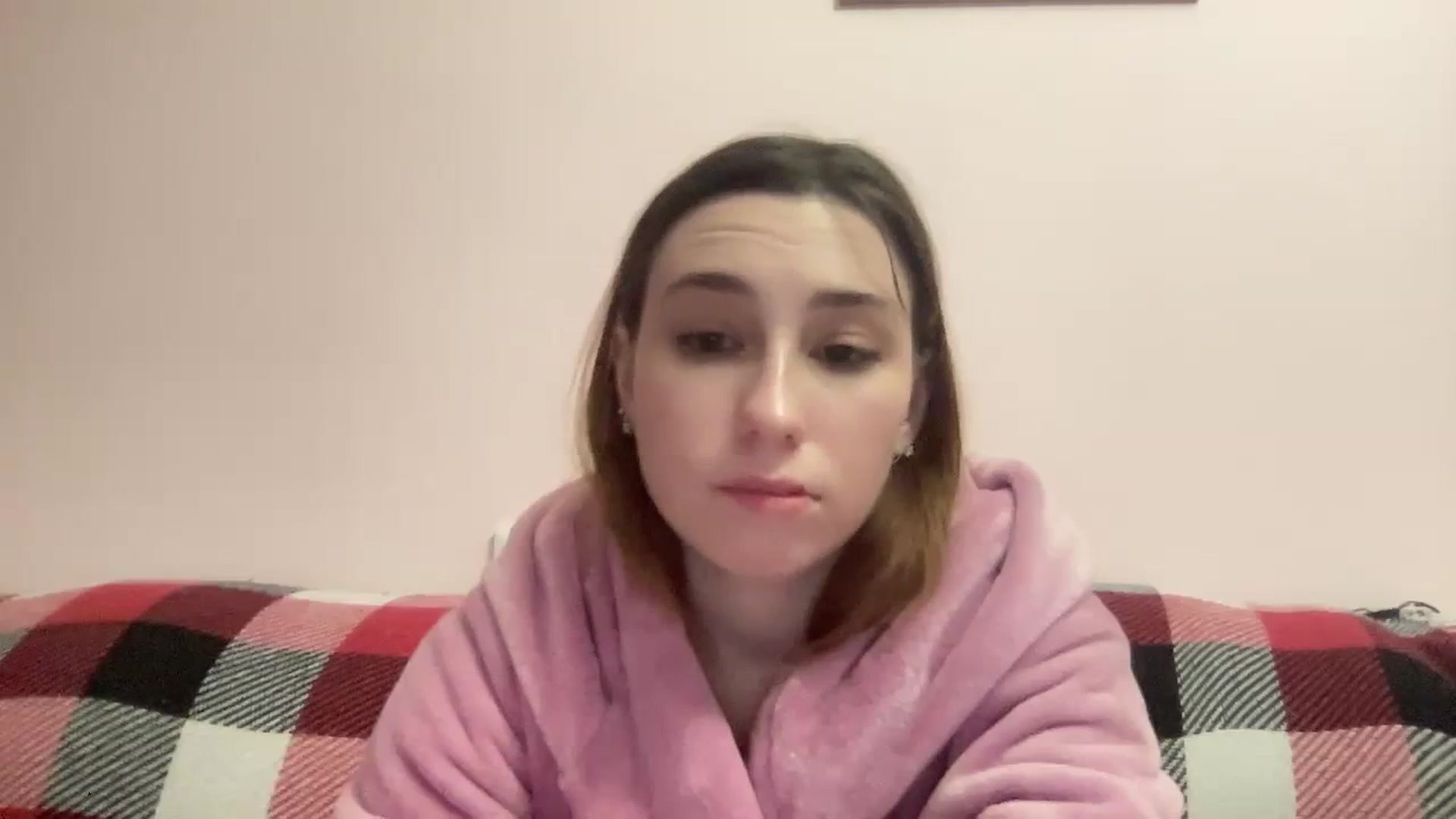 Gallery image thumbnail from Just_I's myfreecams stream on, 02/19/2024, 24:02 image 13 of 20