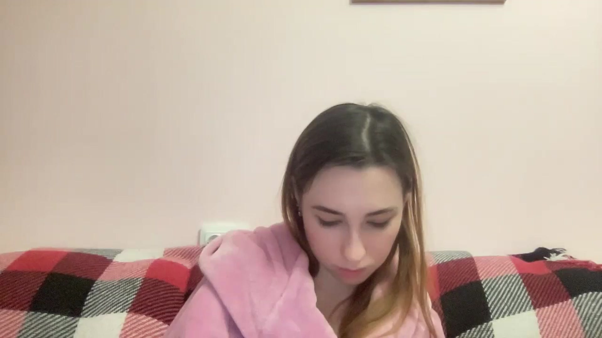 Gallery image thumbnail from Just_I's myfreecams stream on, 02/19/2024, 04:32 image 13 of 20
