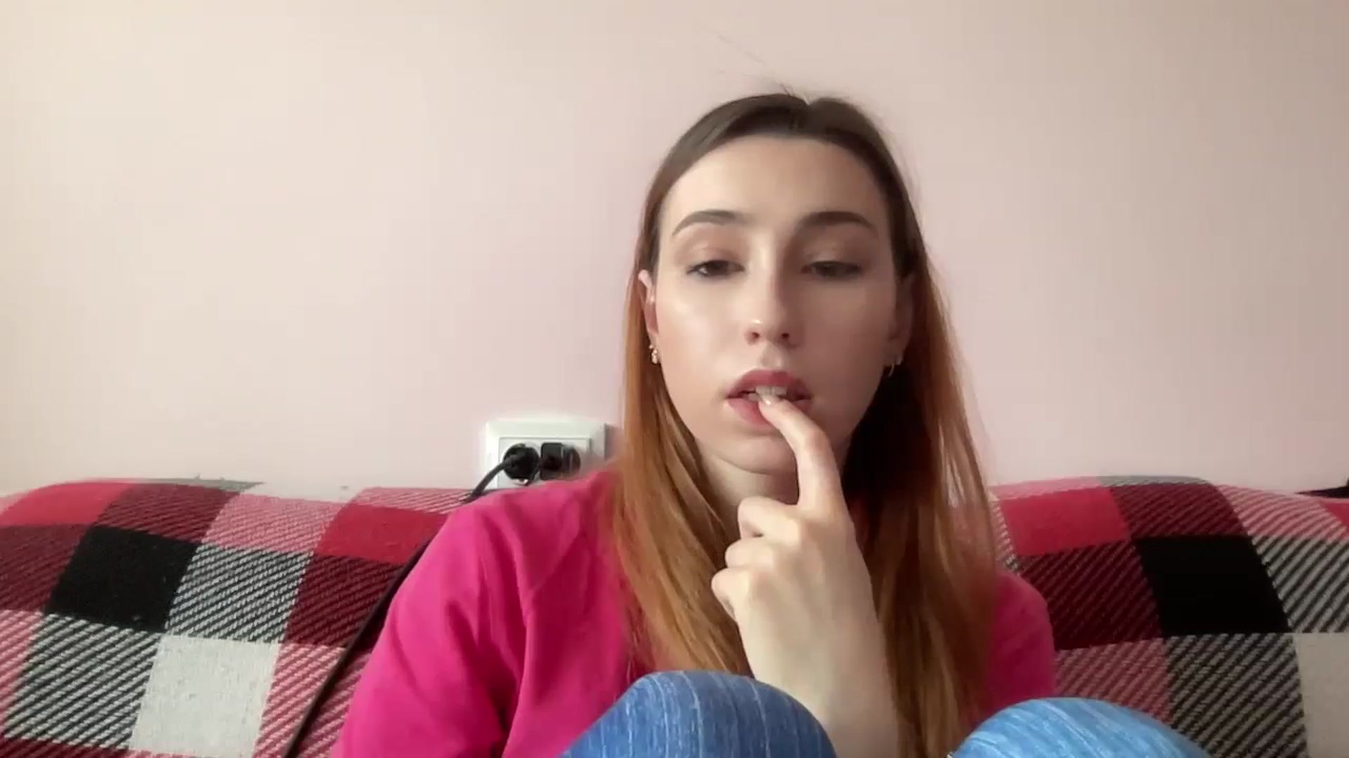 Gallery image thumbnail from Just_I's myfreecams stream on, 02/19/2024, 13:26 image 12 of 20