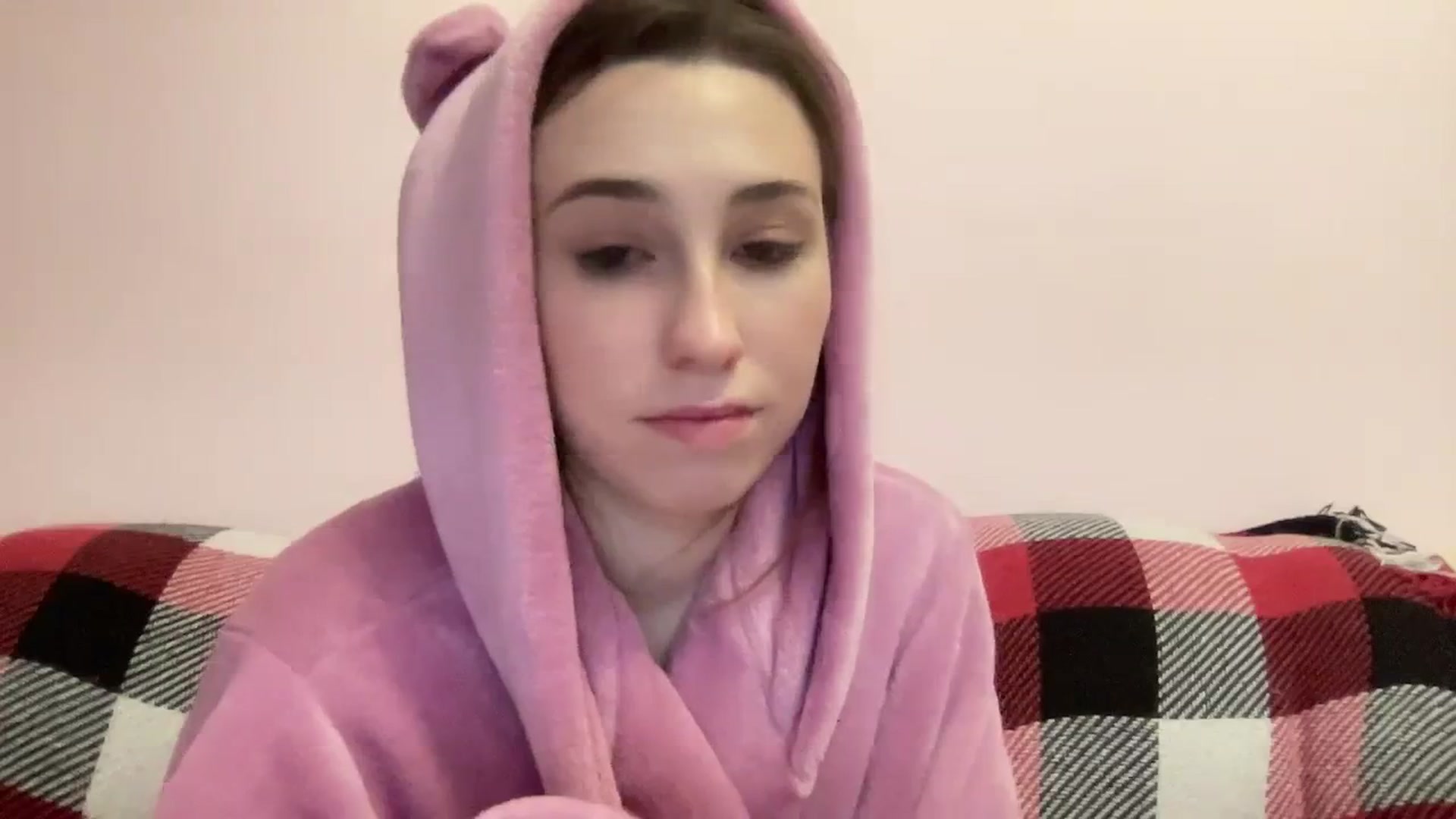 Gallery image thumbnail from Just_I's myfreecams stream on, 02/20/2024, 24:00 image 13 of 20