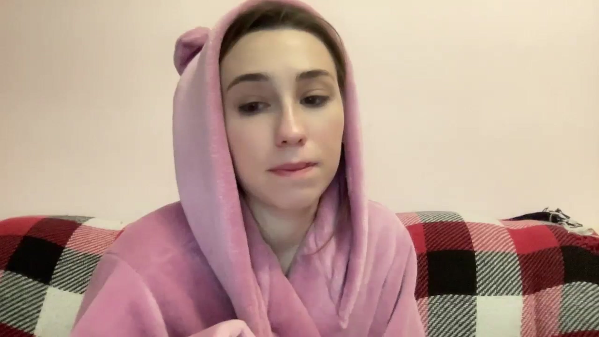 Gallery image thumbnail from Just_I's myfreecams stream on, 02/20/2024, 24:00 image 18 of 20