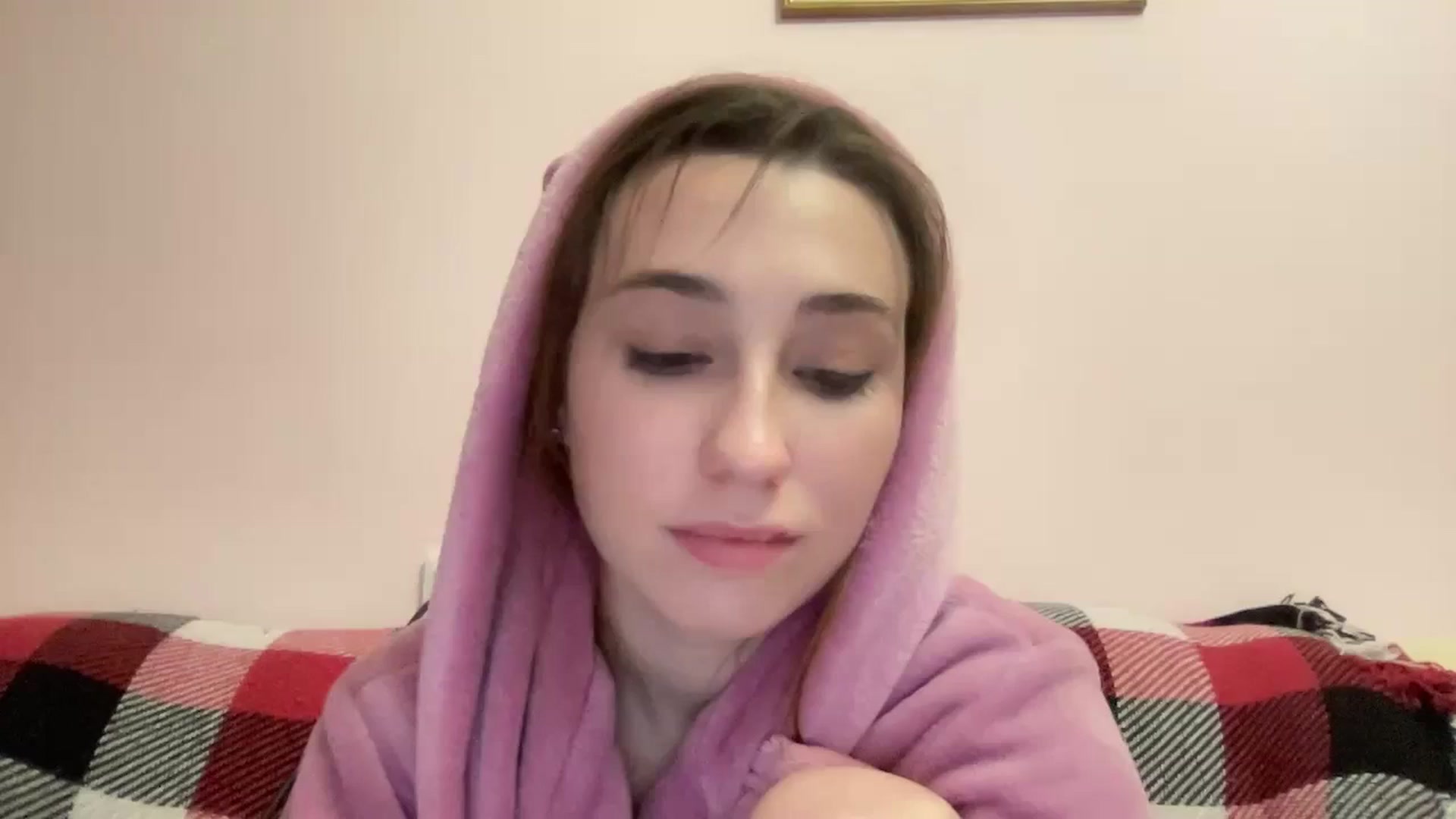 Gallery image thumbnail from Just_I's myfreecams stream on, 02/20/2024, 24:00 image 1 of 20