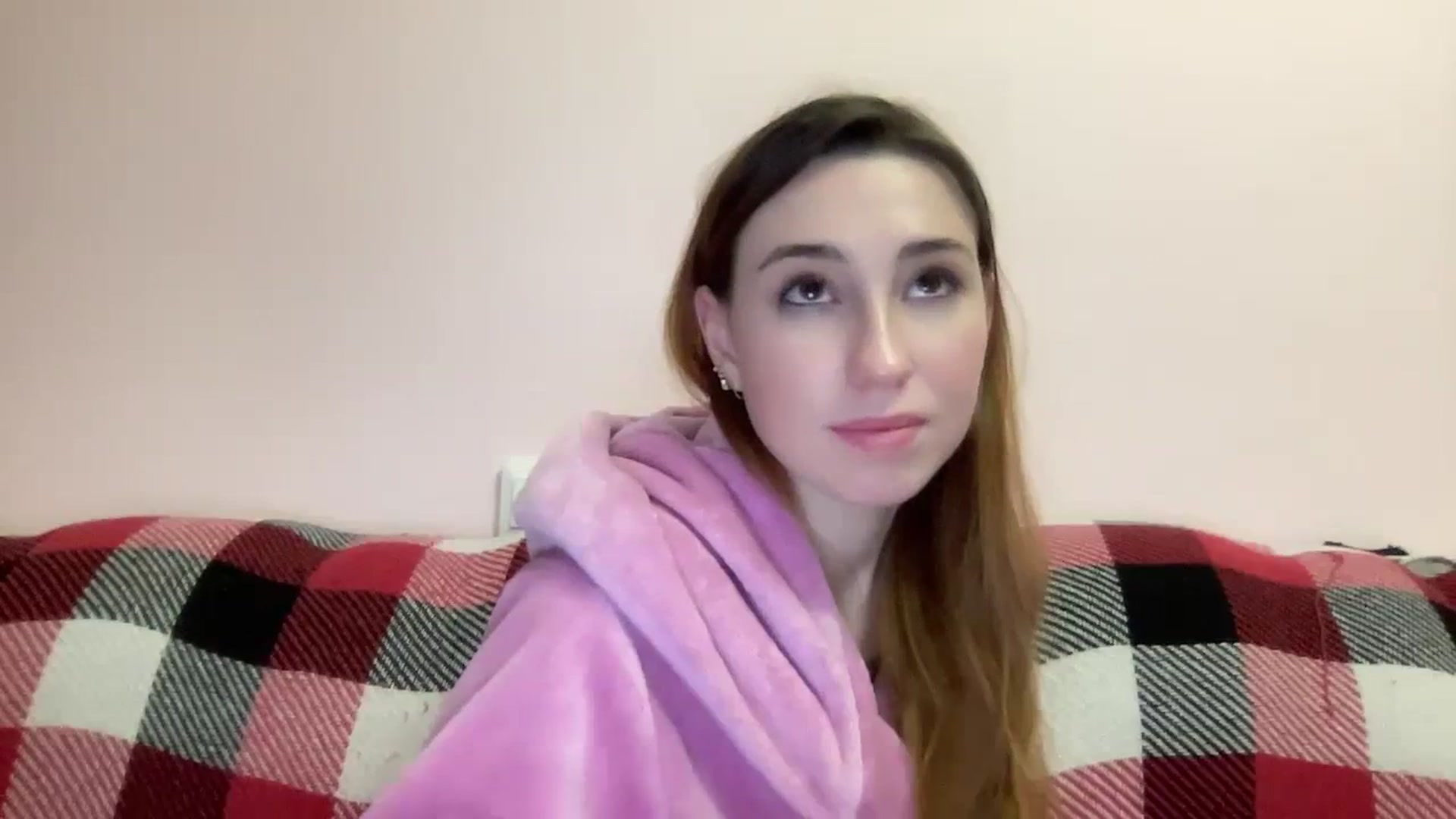 Gallery image thumbnail from Just_I's myfreecams stream on, 02/25/2024, 24:19 image 13 of 20