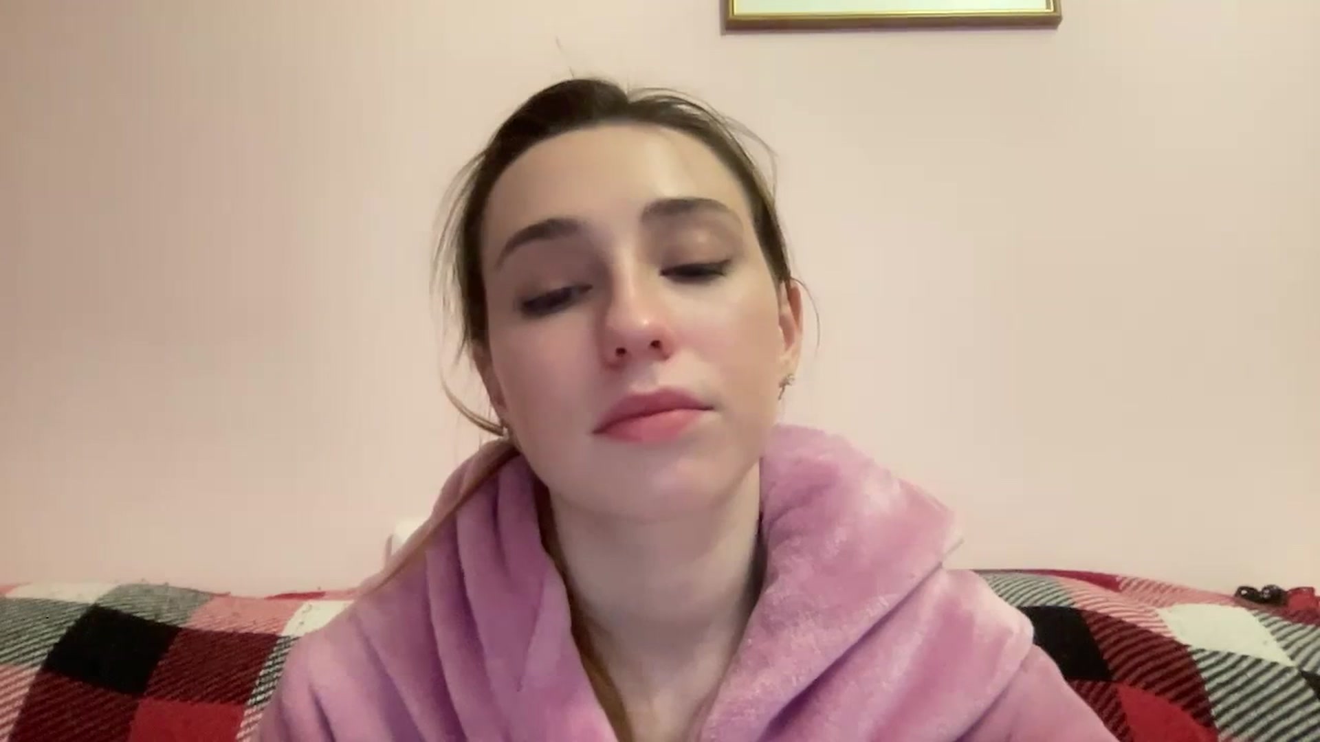 Gallery image thumbnail from Just_I's myfreecams stream on, 03/02/2024, 23:09 image 17 of 20