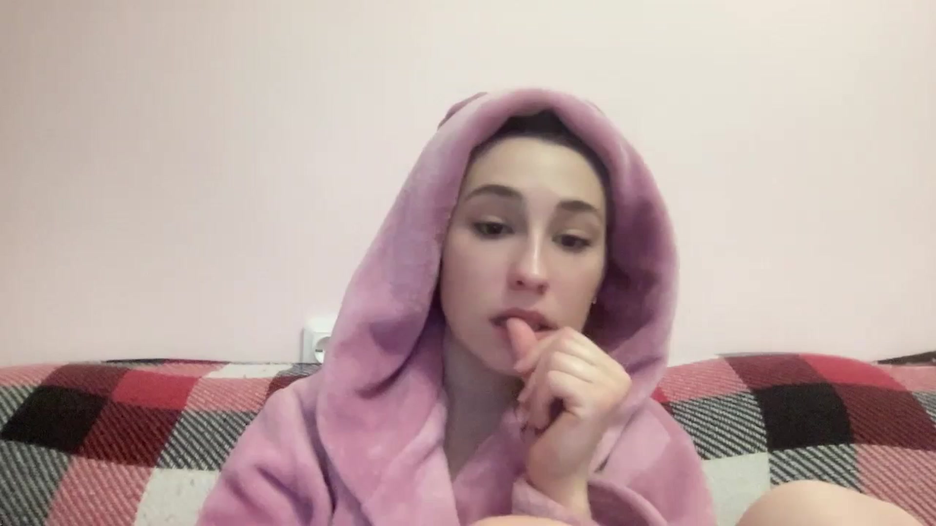 Gallery image thumbnail from Just_I's myfreecams stream on, 04/02/2024, 19:57 image 1 of 20