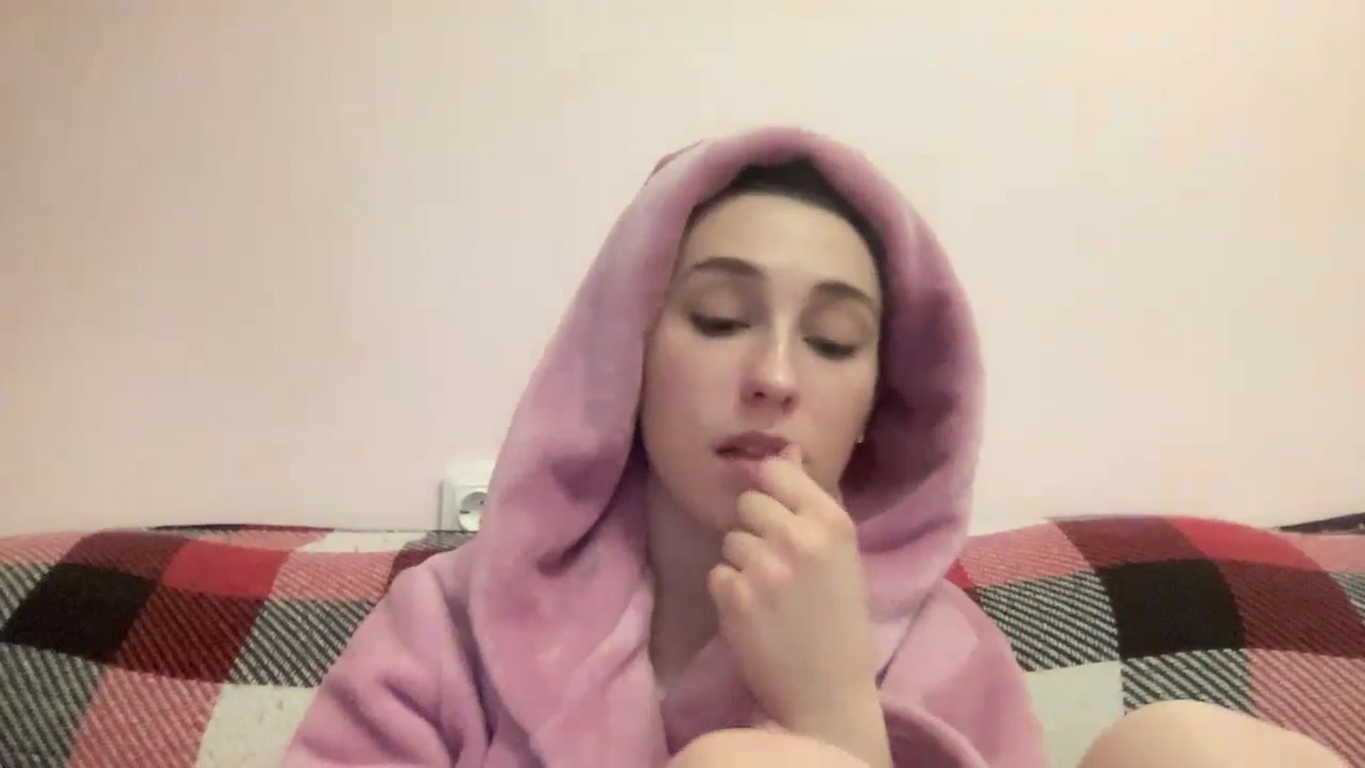 Gallery image thumbnail from Just_I's myfreecams stream on, 04/02/2024, 19:57 image 2 of 20