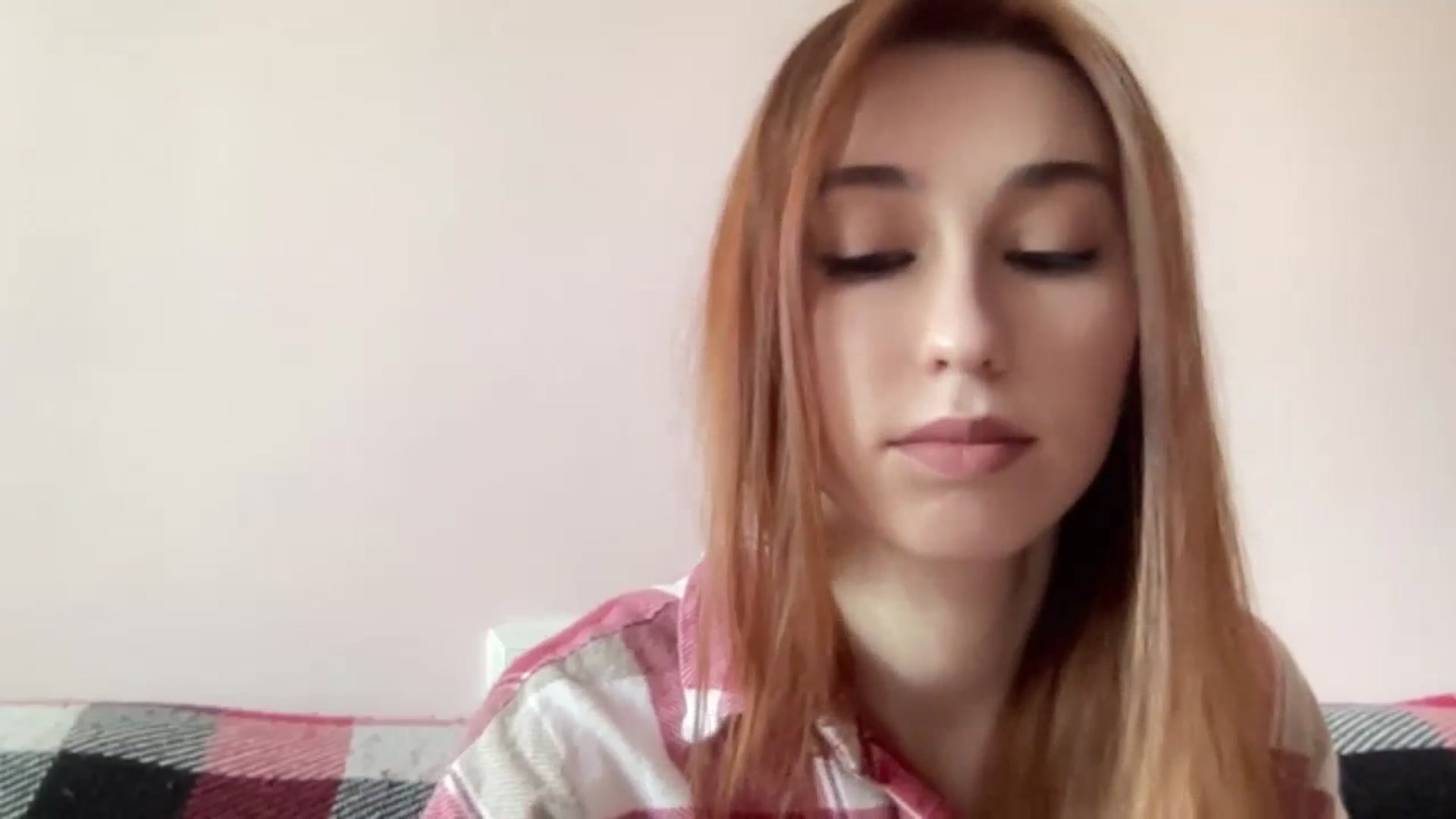 Gallery image thumbnail from Just_I's myfreecams stream on, 04/28/2024, 13:31 image 6 of 20