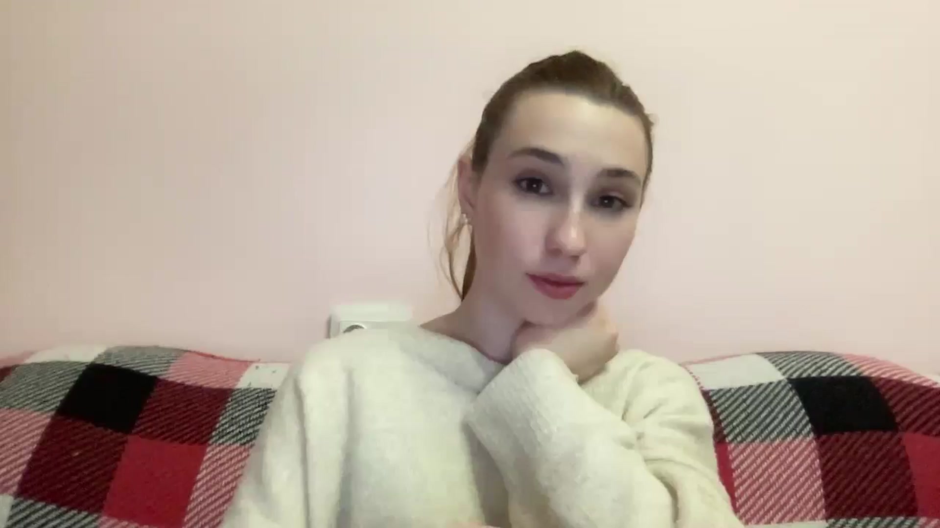 Gallery image thumbnail from Just_I's myfreecams stream on, 05/06/2024, 19:54 image 6 of 20