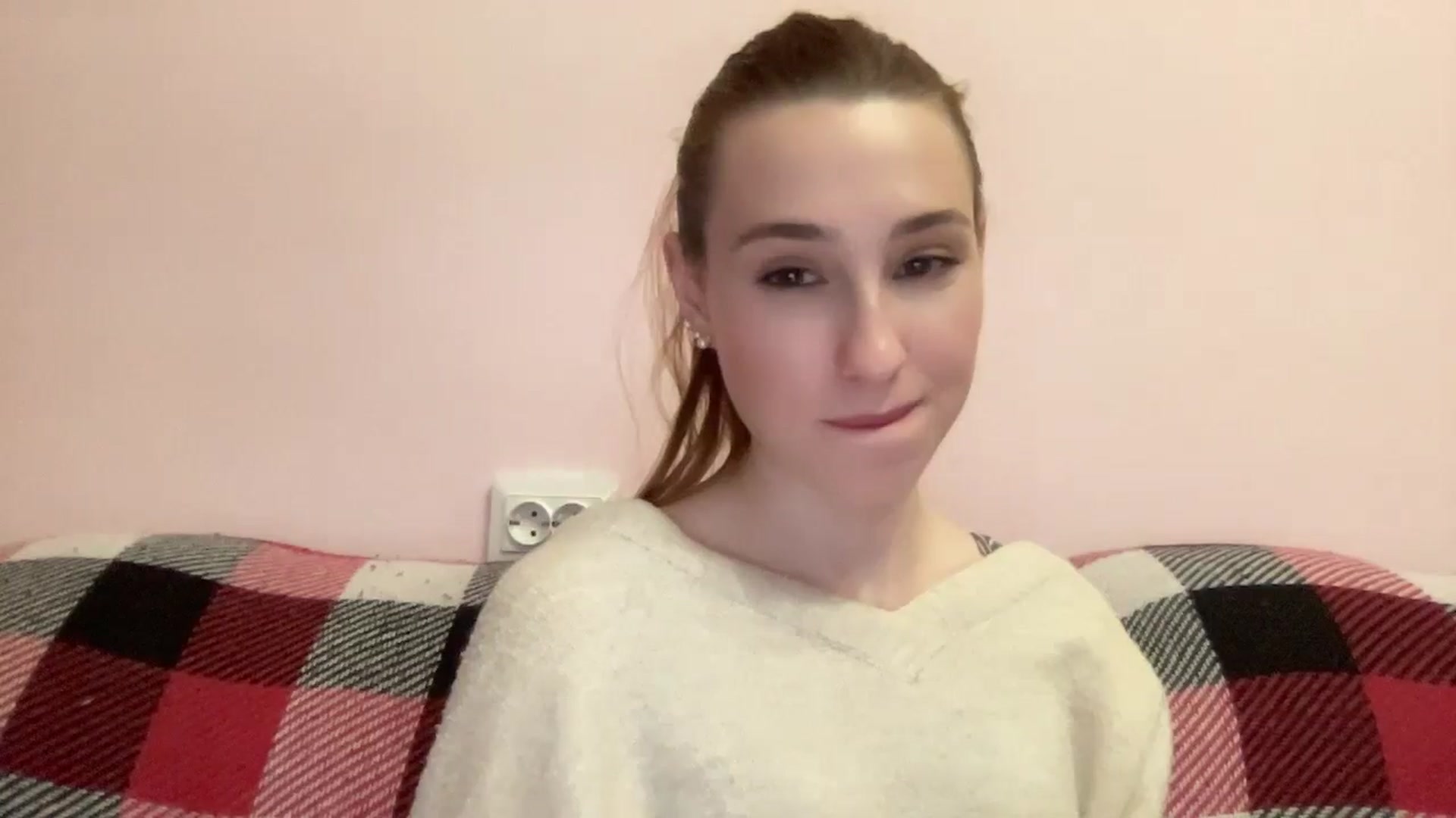Gallery image thumbnail from Just_I's myfreecams stream on, 05/06/2024, 19:54 image 13 of 20