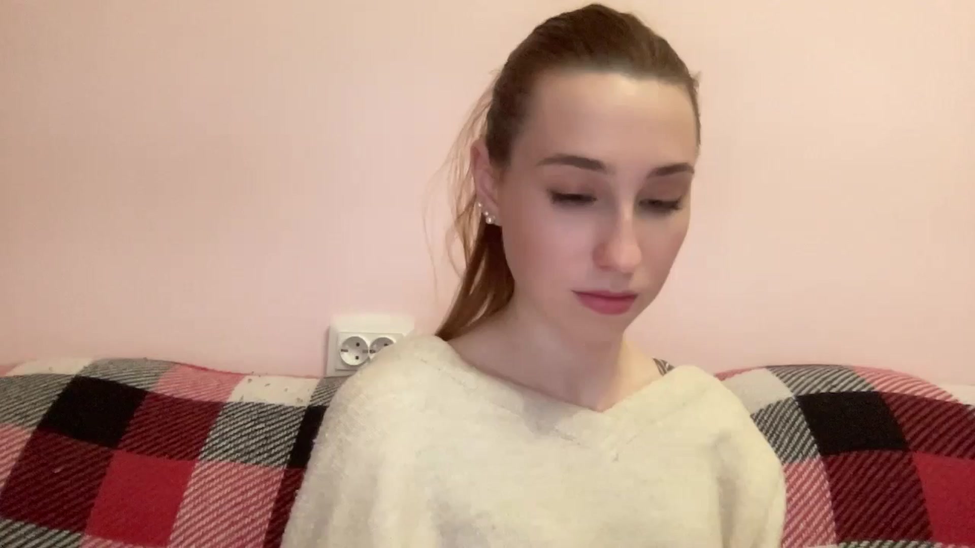 Gallery image thumbnail from Just_I's myfreecams stream on, 05/06/2024, 19:54 image 12 of 20