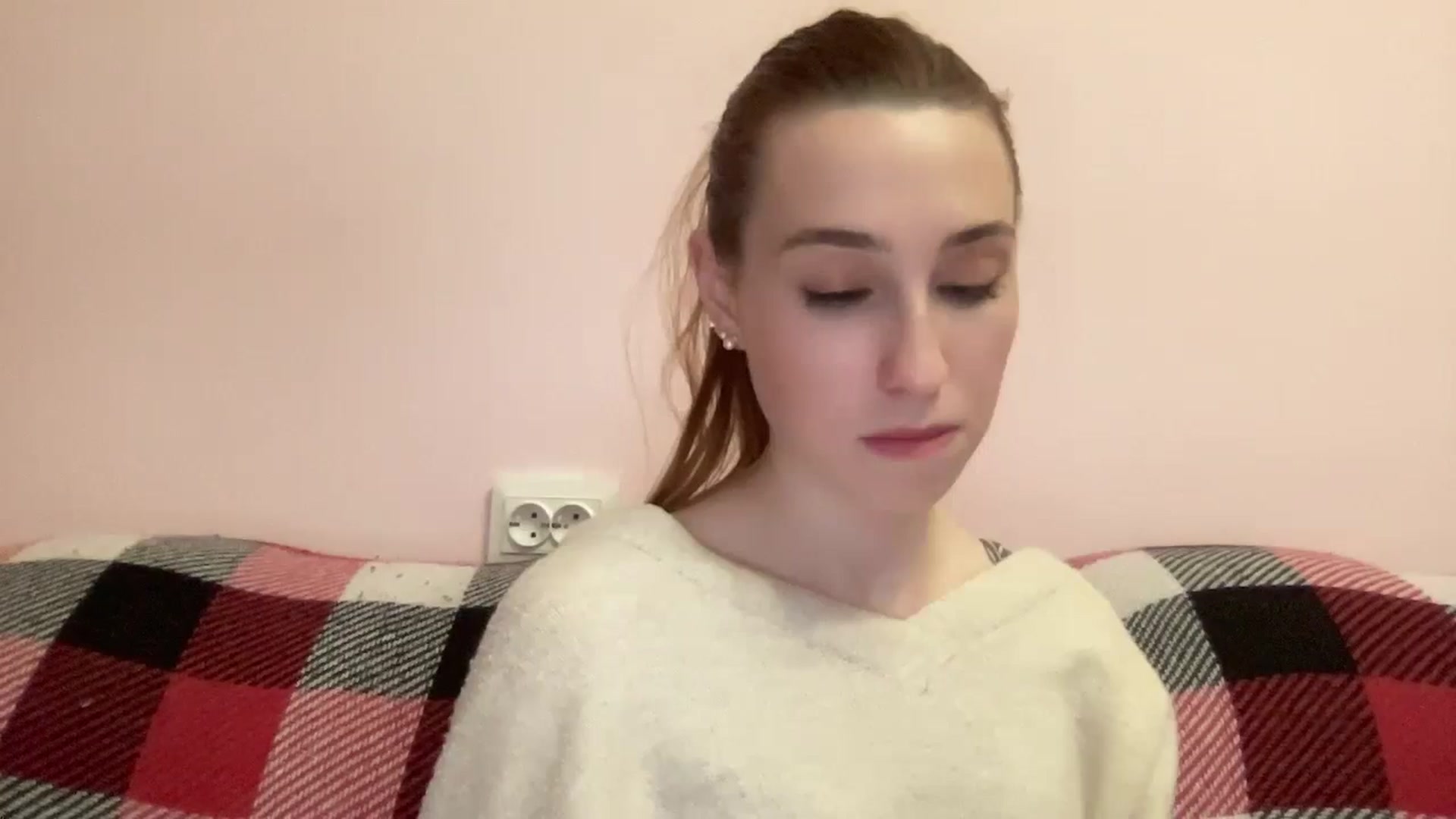 Gallery image thumbnail from Just_I's myfreecams stream on, 05/06/2024, 19:54 image 14 of 20