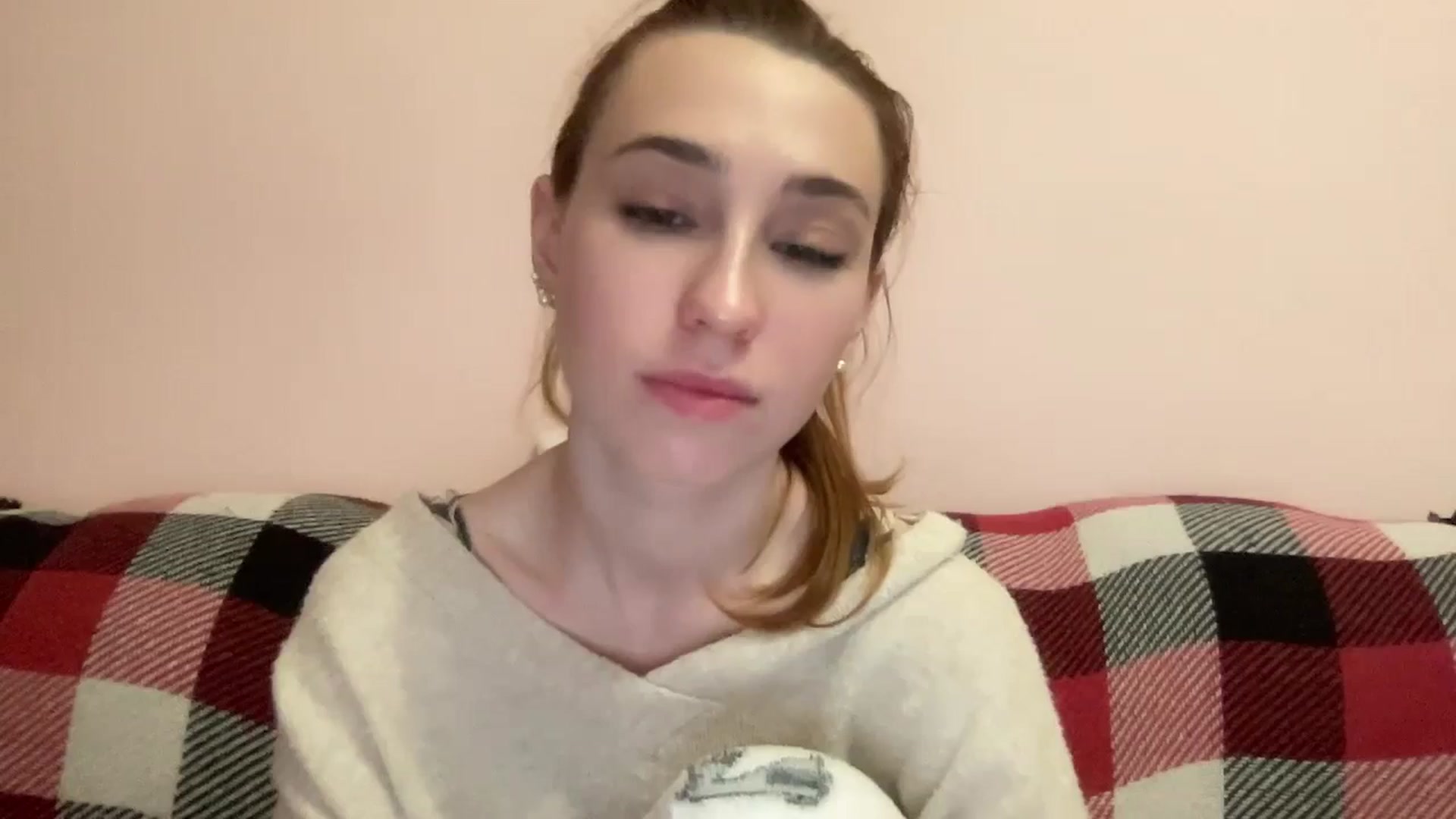Gallery image thumbnail from Just_I's myfreecams stream on, 05/07/2024, 01:16 image 12 of 20