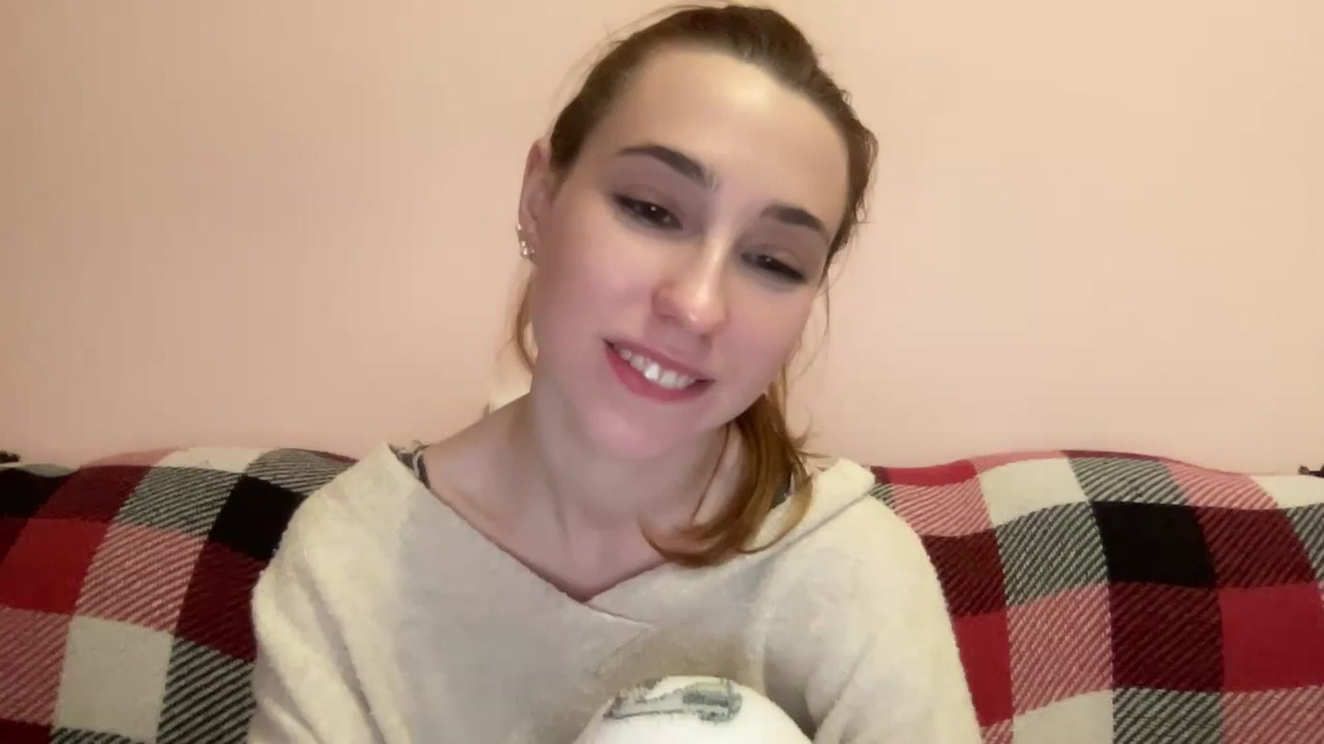 Gallery image thumbnail from Just_I's myfreecams stream on, 05/07/2024, 01:16 image 8 of 20