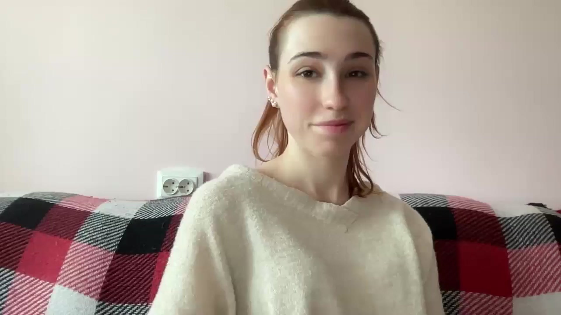 Gallery image thumbnail from Just_I's myfreecams stream on, 05/07/2024, 11:29 image 1 of 20