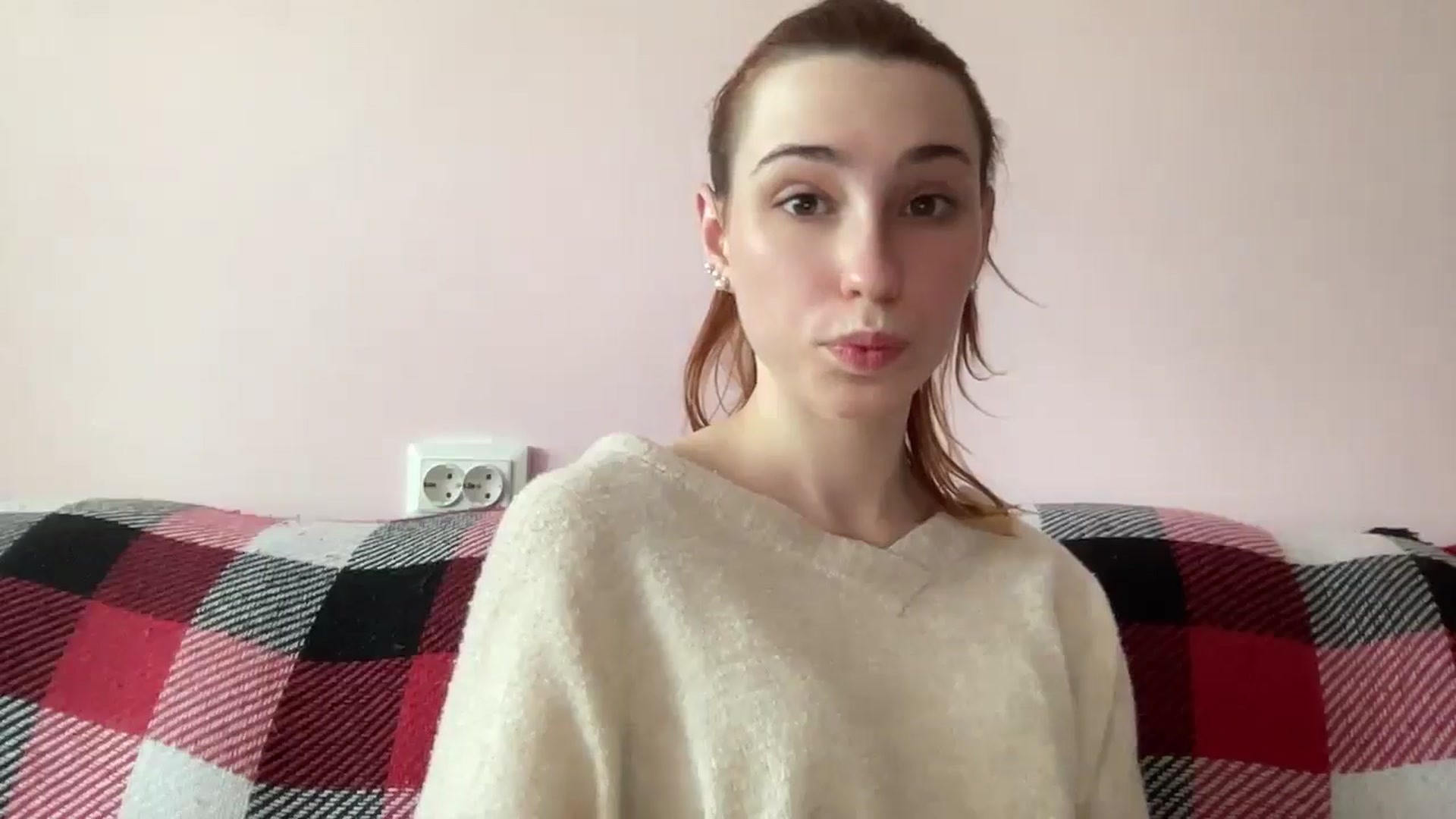 Gallery image thumbnail from Just_I's myfreecams stream on, 05/07/2024, 11:29 image 6 of 20