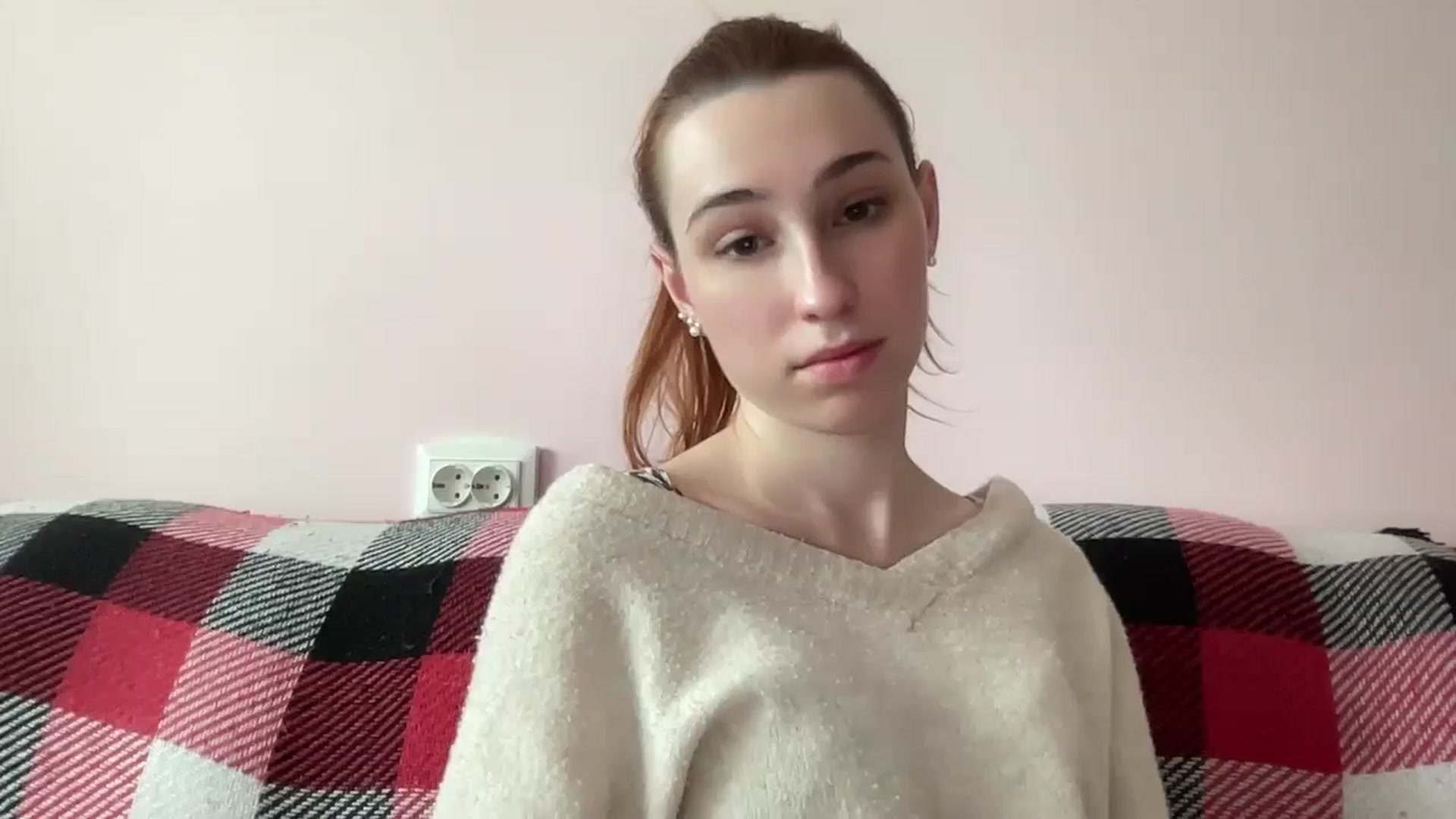 Gallery image thumbnail from Just_I's myfreecams stream on, 05/07/2024, 11:29 image 20 of 20