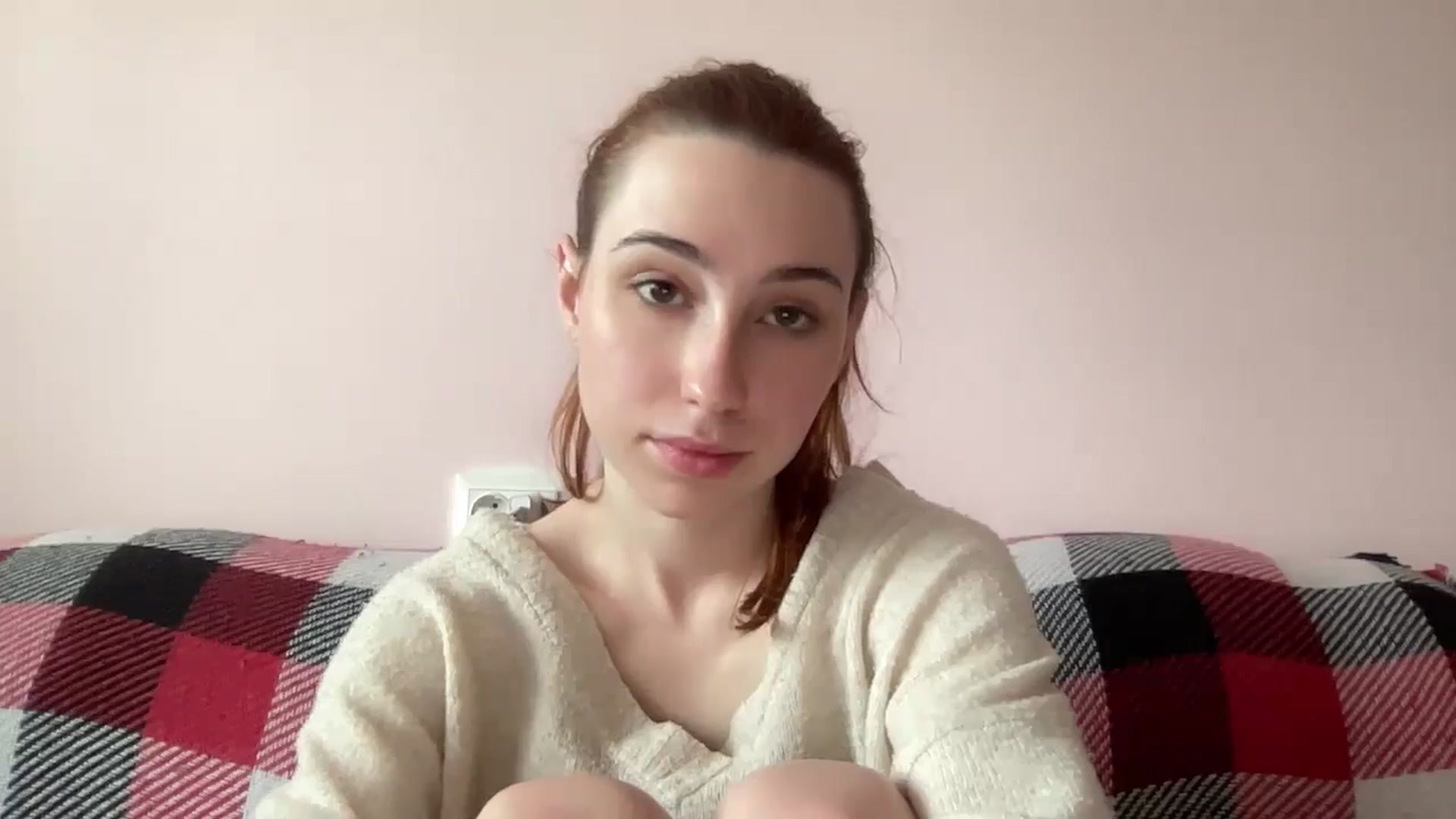 Gallery image thumbnail from Just_I's myfreecams stream on, 05/07/2024, 12:04 image 14 of 20