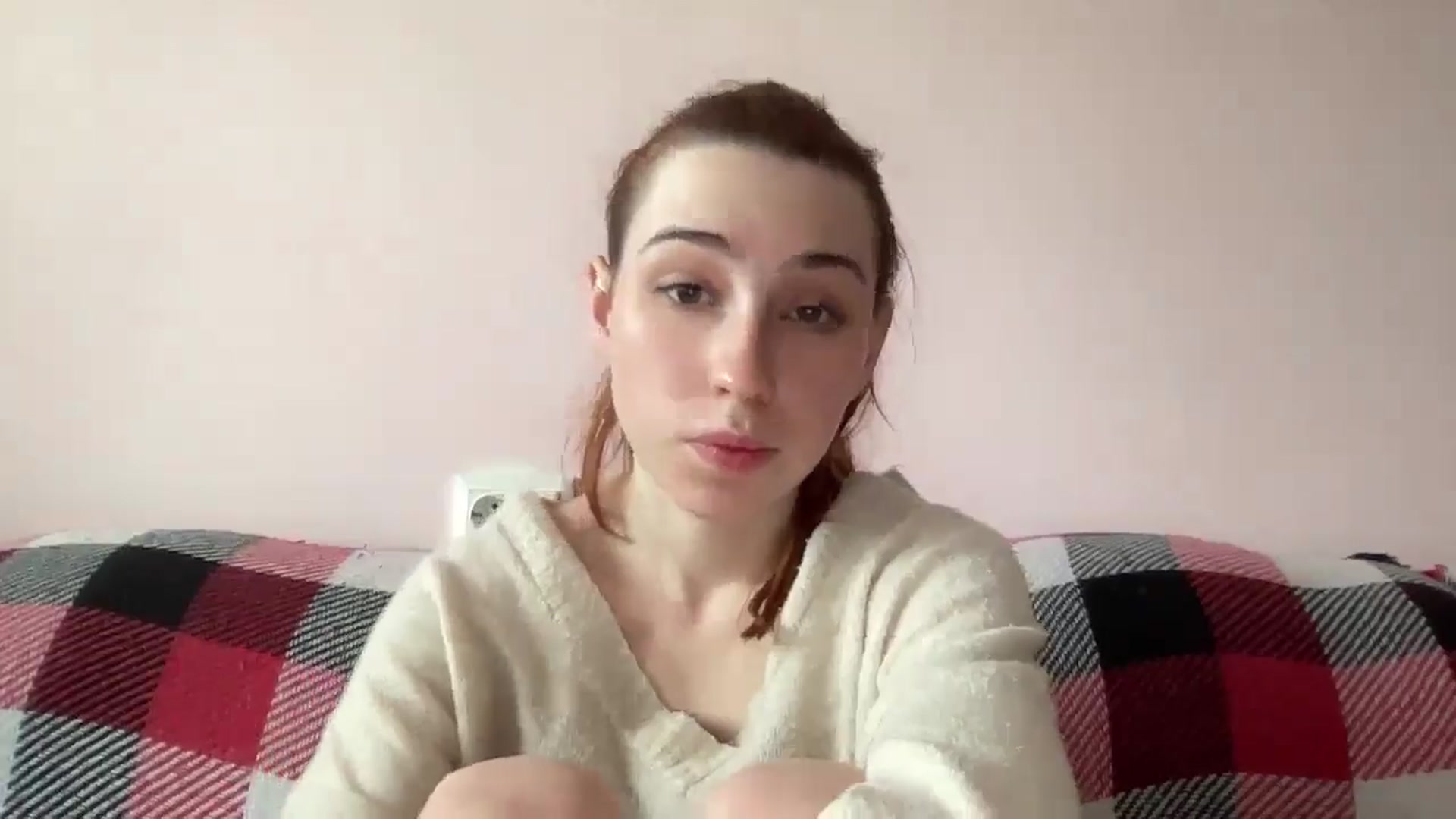 Gallery image thumbnail from Just_I's myfreecams stream on, 05/07/2024, 12:04 image 16 of 20