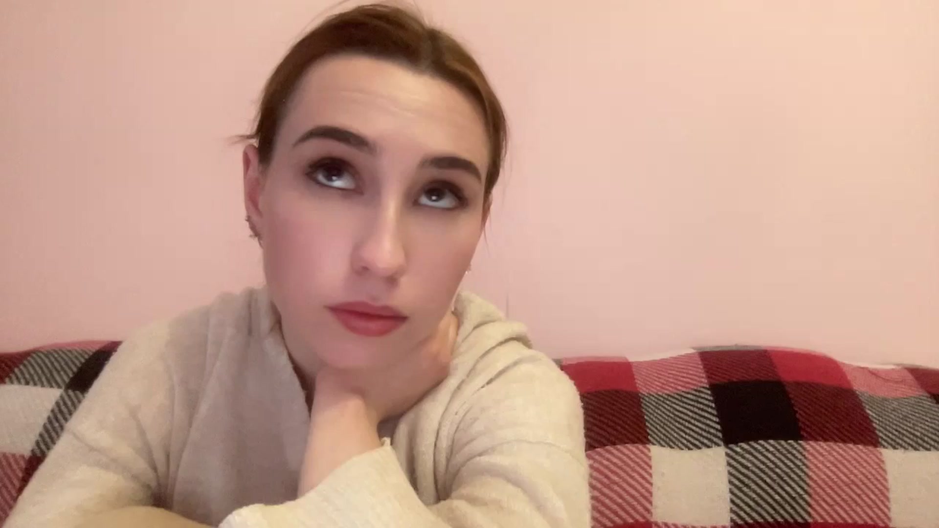 Gallery image thumbnail from Just_I's myfreecams stream on, 05/12/2024, 17:46 image 19 of 20