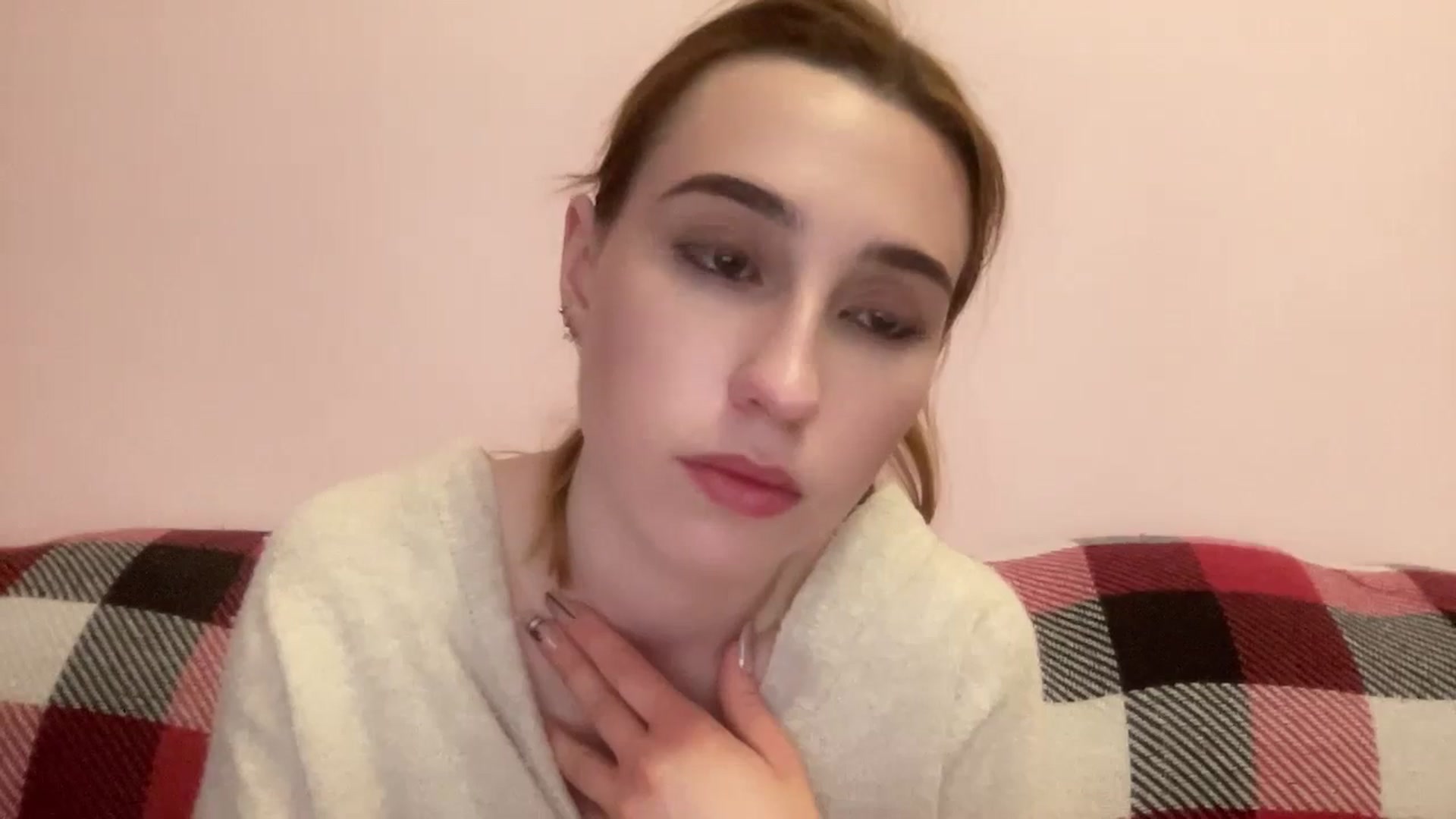 Gallery image thumbnail from Just_I's myfreecams stream on, 05/12/2024, 18:18 image 8 of 20