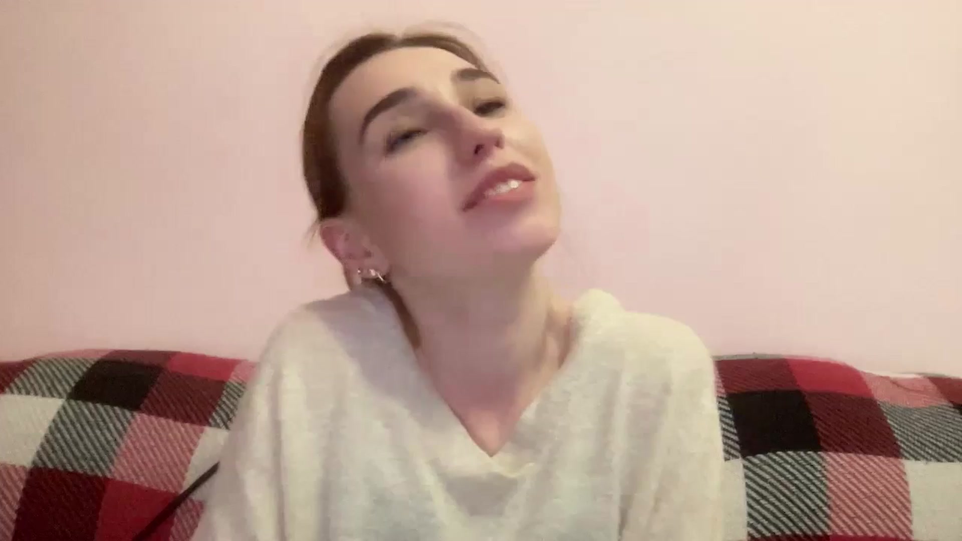 Gallery image thumbnail from Just_I's myfreecams stream on, 05/12/2024, 18:18 image 13 of 20